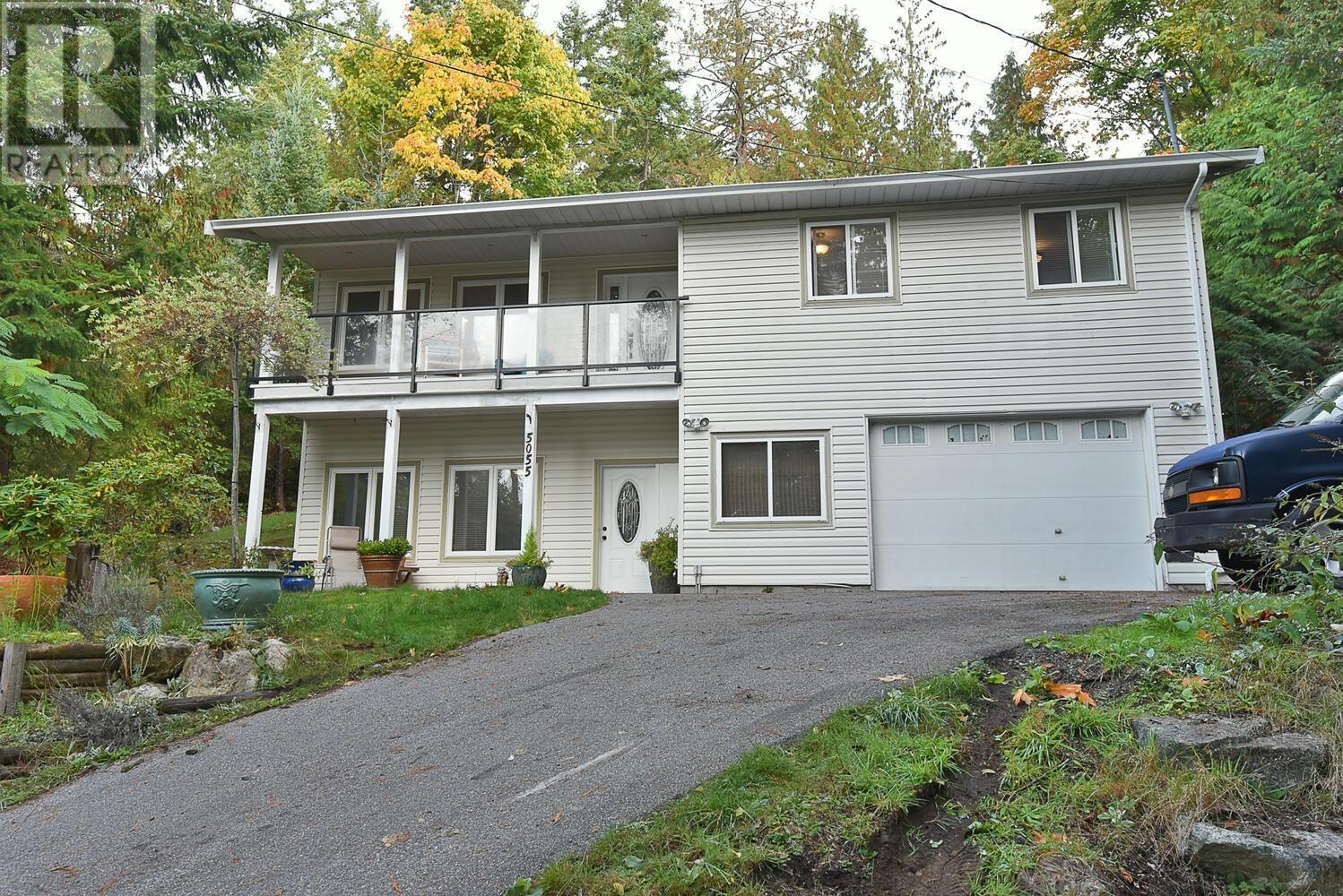 5055 PARKVIEW ROAD, madeira park, British Columbia