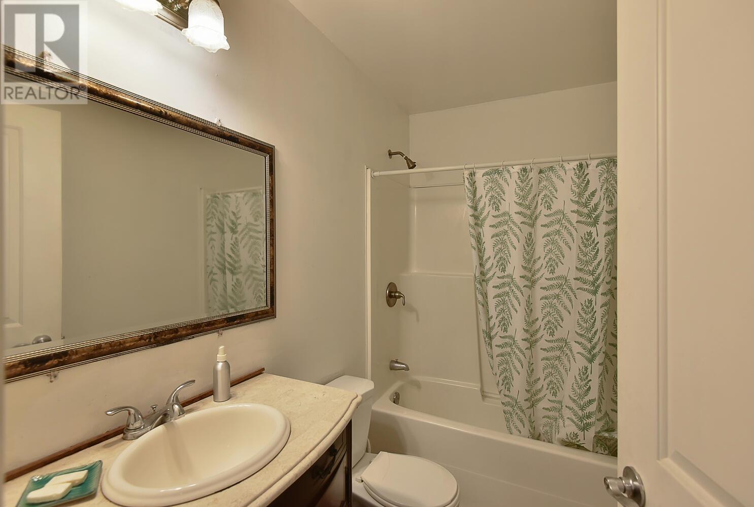 5055 Parkview Road, Madeira Park, British Columbia  V0N 2H0 - Photo 17 - R2825130