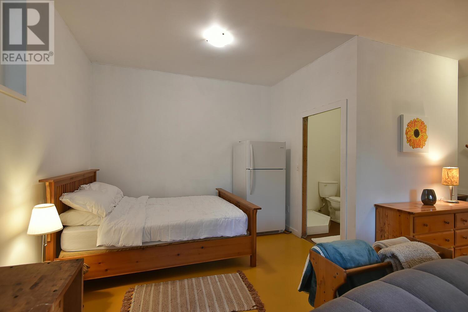 5055 Parkview Road, Madeira Park, British Columbia  V0N 2H0 - Photo 18 - R2825130