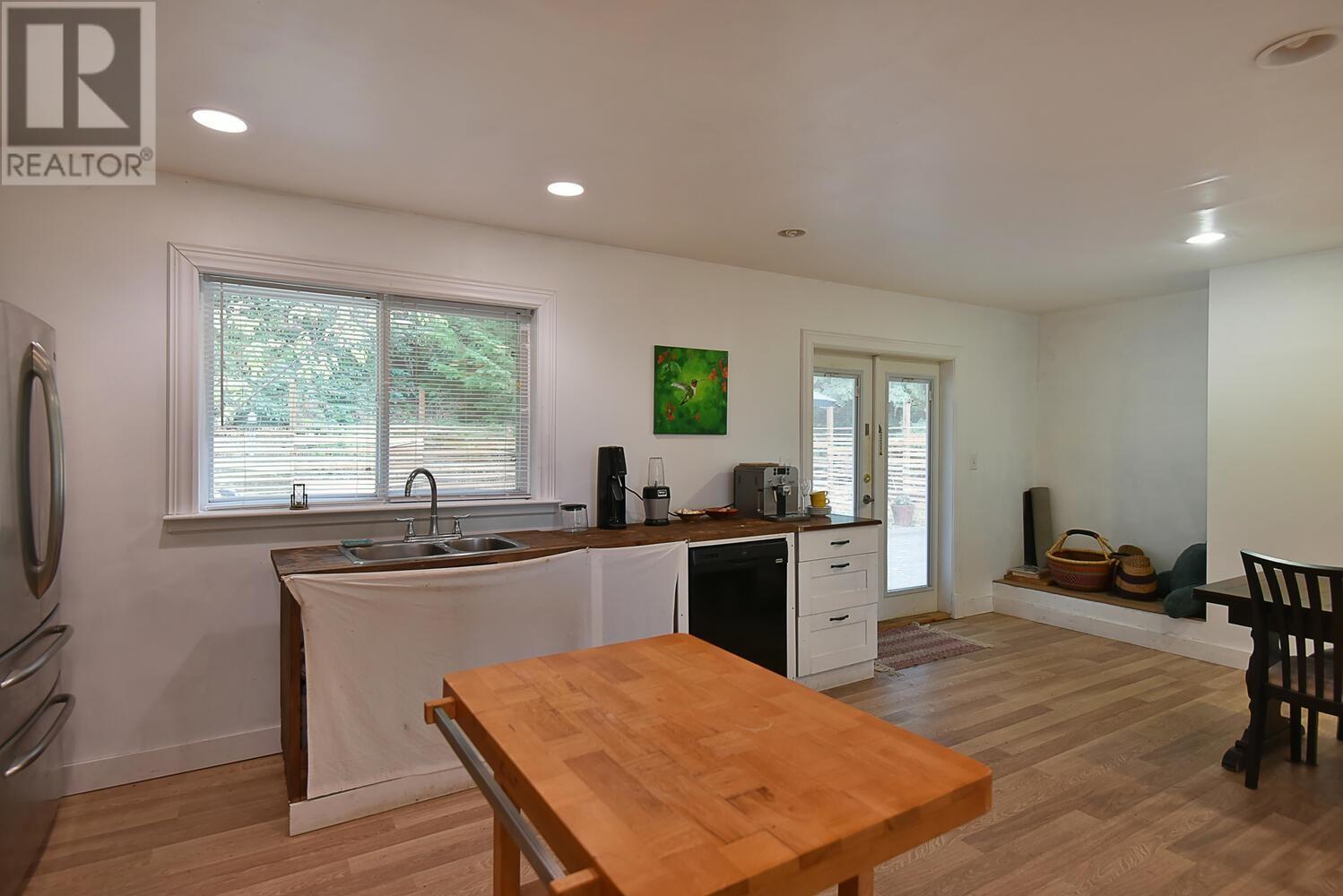 5055 Parkview Road, Madeira Park, British Columbia  V0N 2H0 - Photo 7 - R2825130