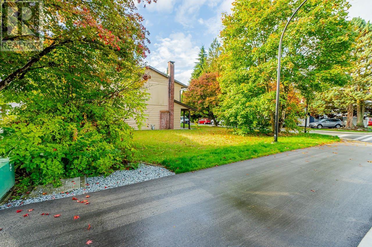 11678 212 Street, Maple Ridge, British Columbia  V2X 4Z5 - Photo 38 - R2825192