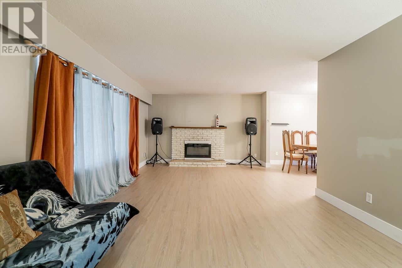 11678 212 Street, Maple Ridge, British Columbia  V2X 4Z5 - Photo 6 - R2825192
