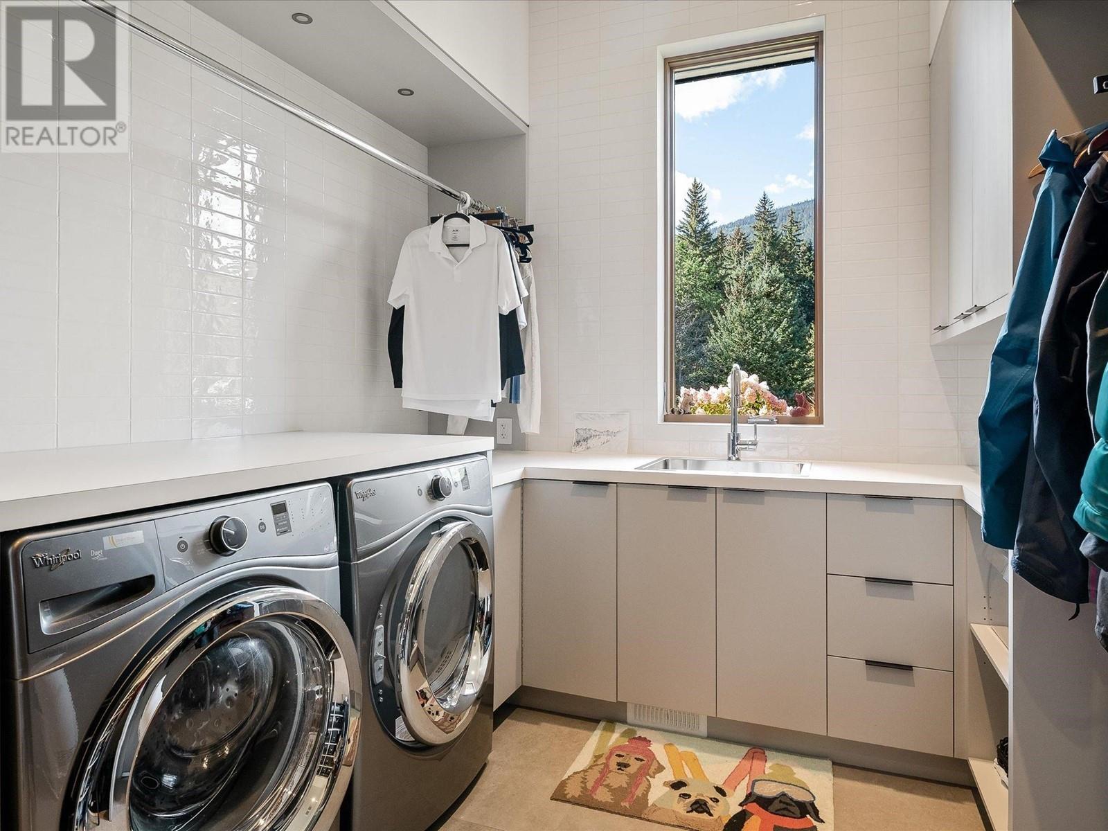 8072 Cypress Place, Whistler, British Columbia  V8E 1J9 - Photo 39 - R2824121