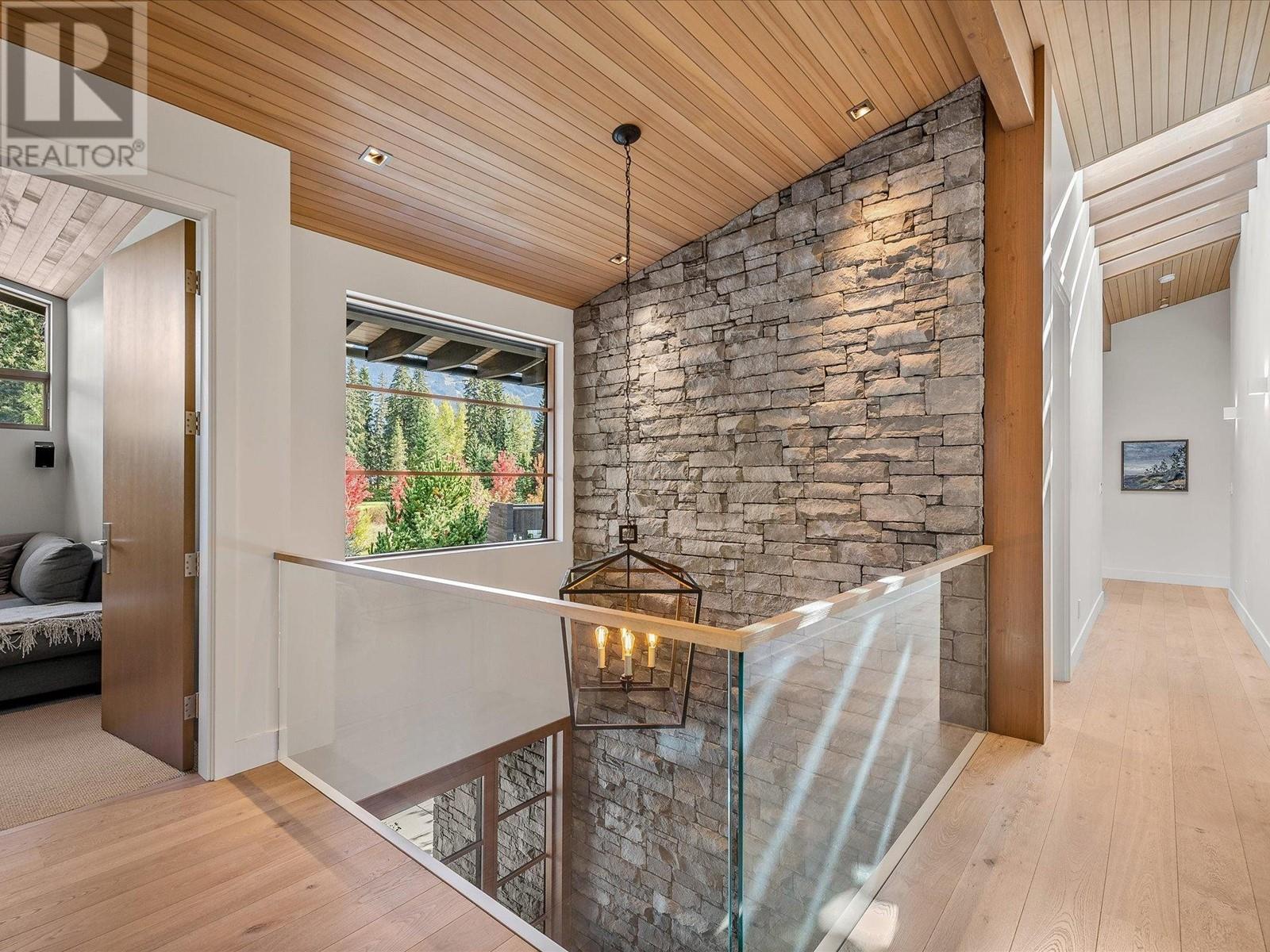 8072 Cypress Place, Whistler, British Columbia  V8E 1J9 - Photo 35 - R2824121