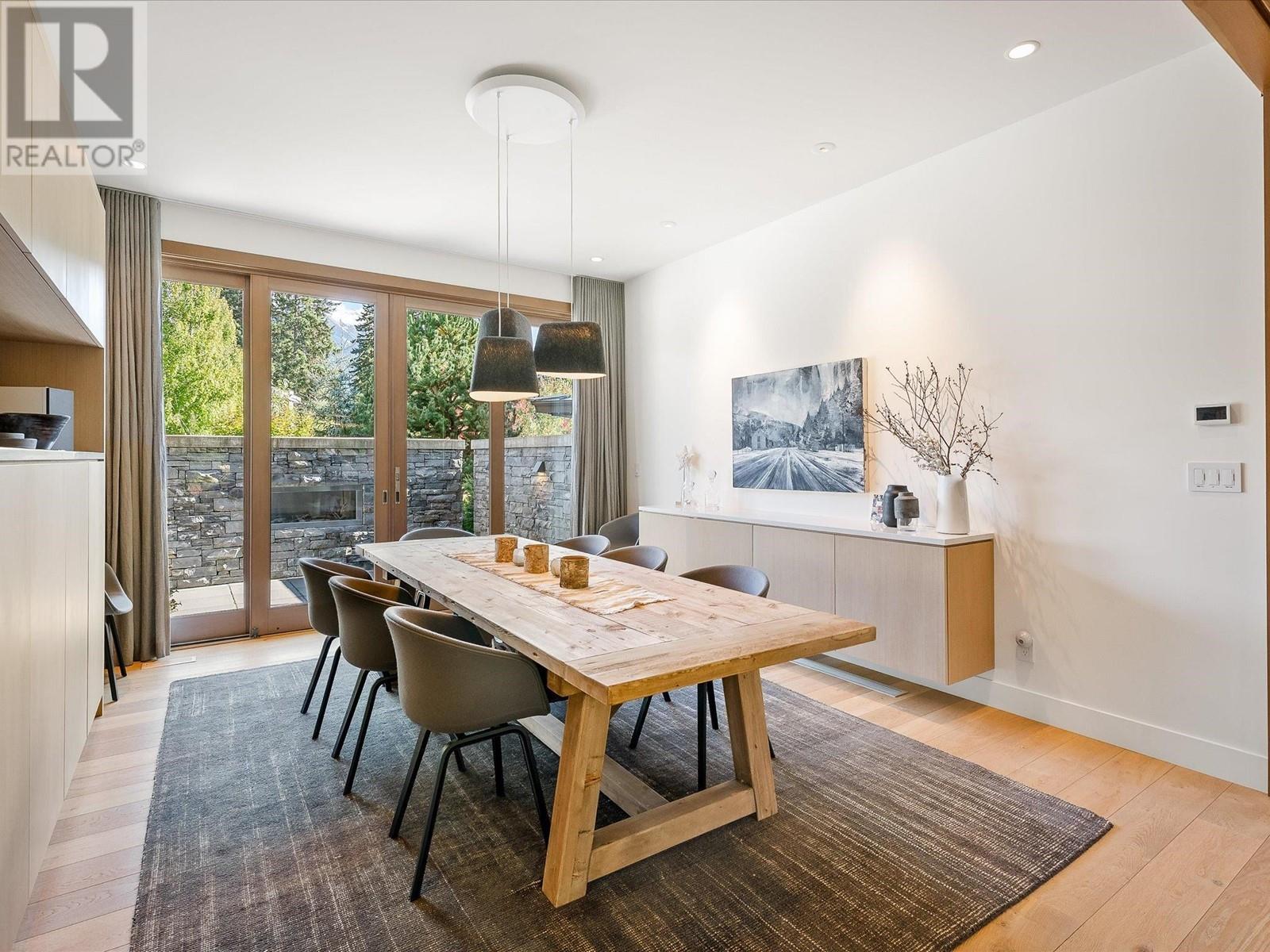 8072 Cypress Place, Whistler, British Columbia  V8E 1J9 - Photo 17 - R2824121