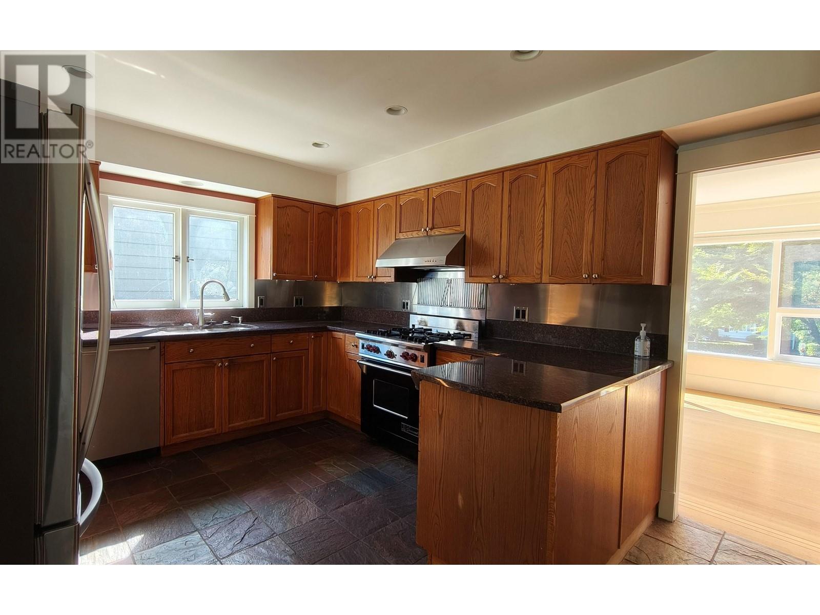 6222 Mccleery Street, Vancouver, British Columbia  V6N 1G4 - Photo 4 - R2824637