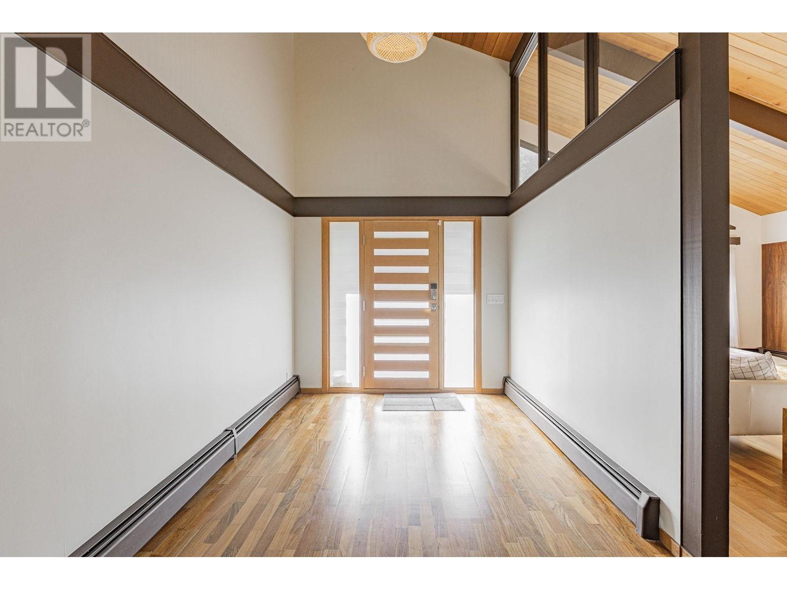 3545 W 50th Avenue, Vancouver, British Columbia  V6N 3V3 - Photo 3 - R2824762