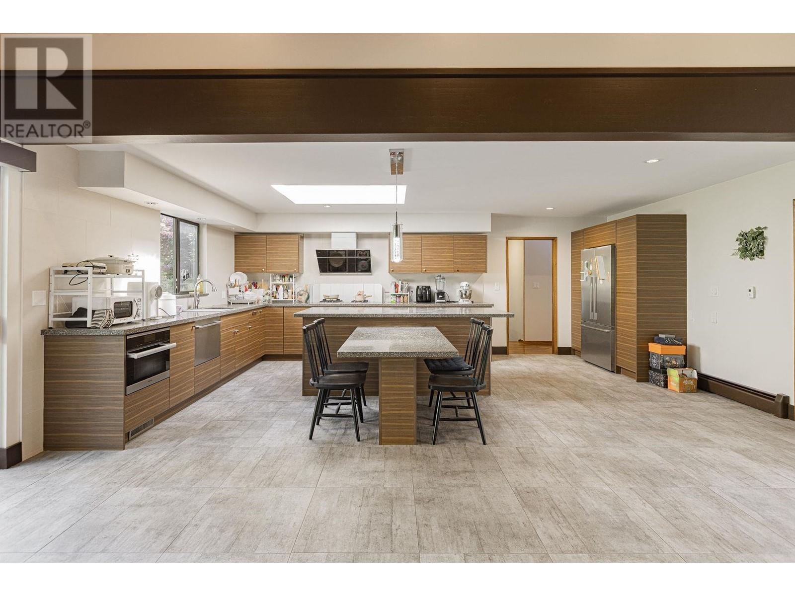3545 W 50th Avenue, Vancouver, British Columbia  V6N 3V3 - Photo 4 - R2824762
