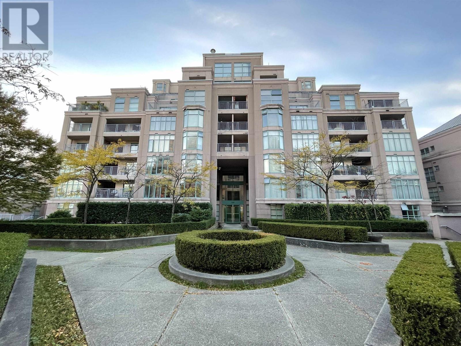 104 2468 E BROADWAY, vancouver, British Columbia