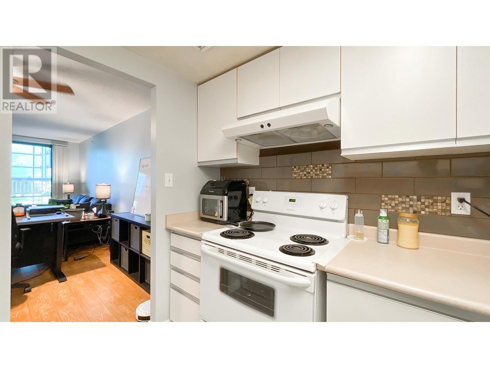 104 2468 E Broadway, Vancouver, British Columbia  V5M 4V1 - Photo 12 - R2825213