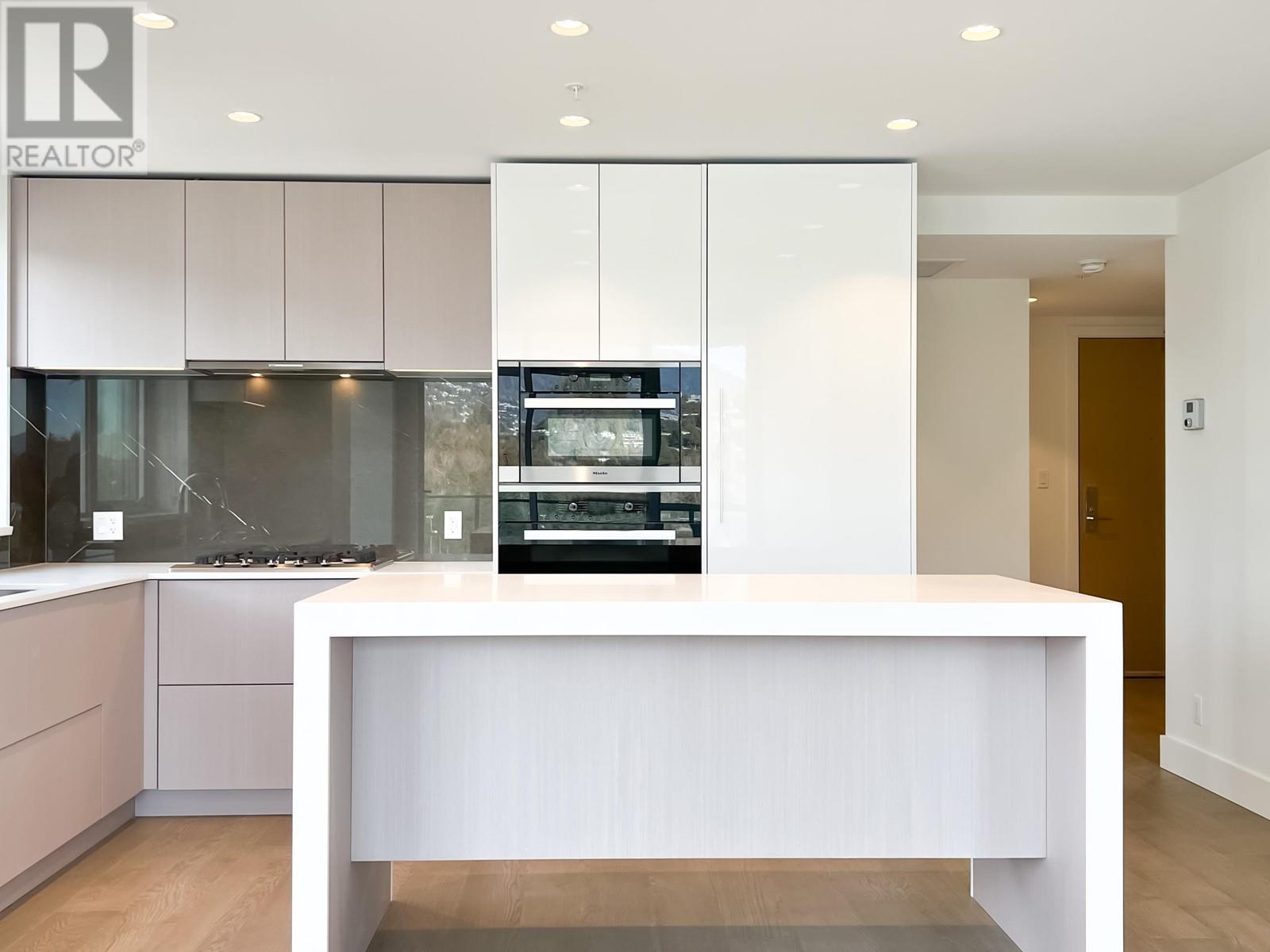 807 1675 Lions Gate Lane, North Vancouver, British Columbia  V7P 0E3 - Photo 5 - R2825216