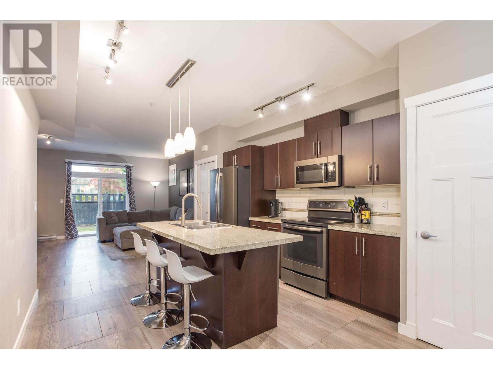 98 13819 232 Street, Maple Ridge, British Columbia  V4R 0C7 - Photo 2 - R2825220