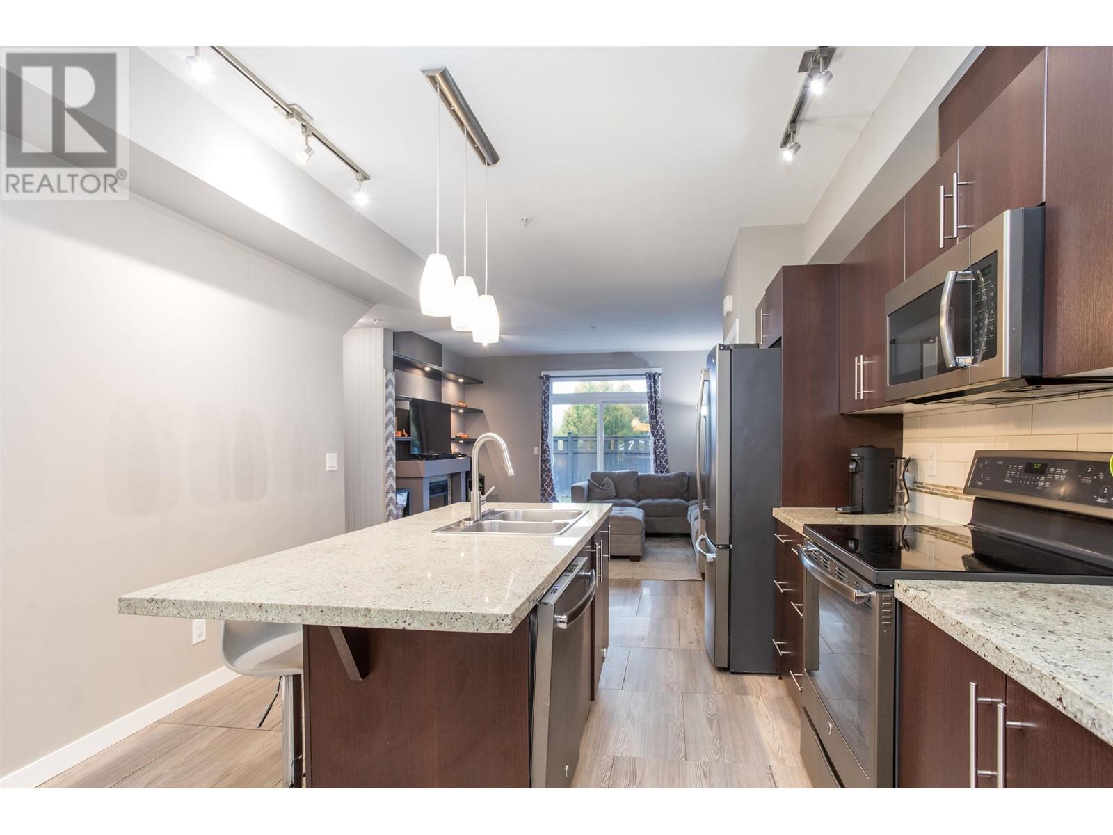 98 13819 232 Street, Maple Ridge, British Columbia  V4R 0C7 - Photo 3 - R2825220