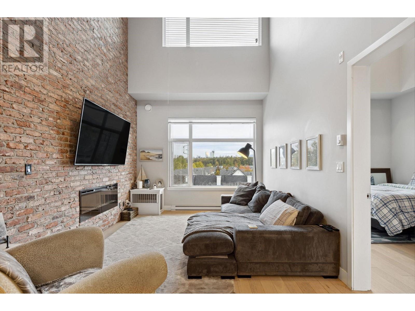 404 262 SALTER STREET, new westminster, British Columbia