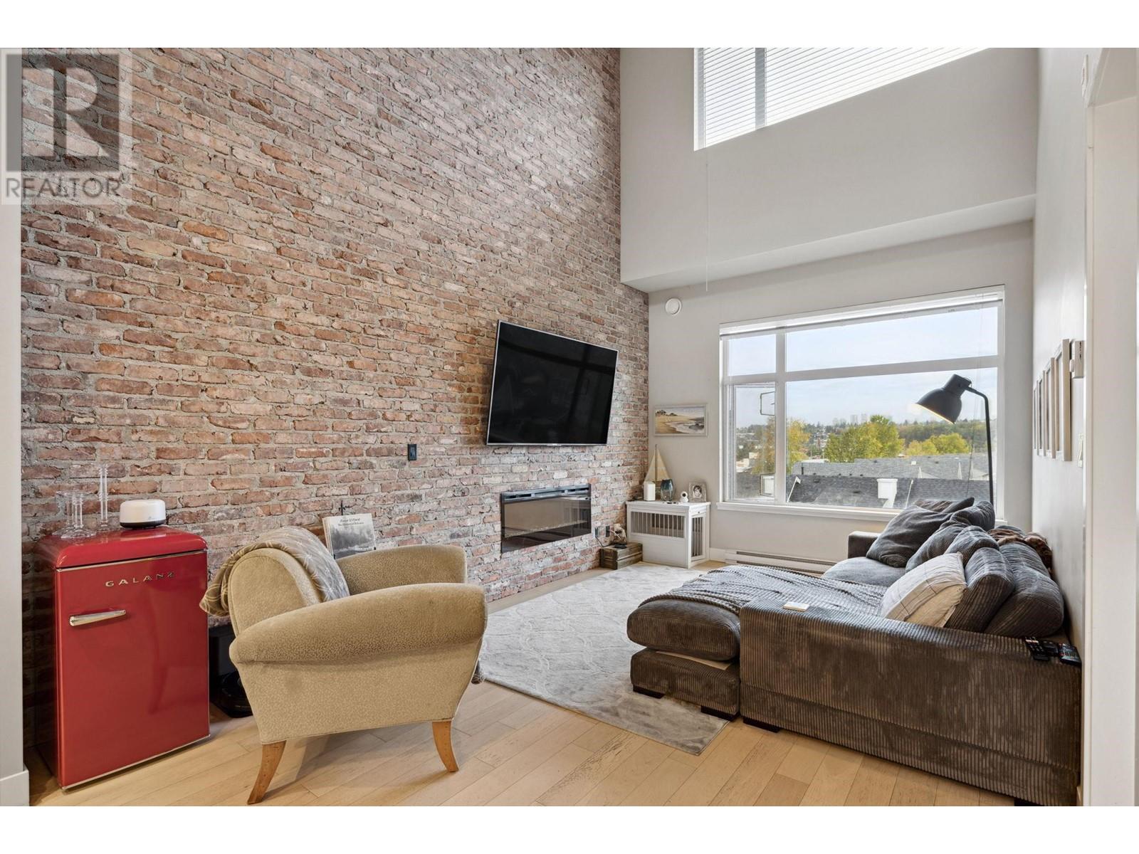 404 262 Salter Street, New Westminster, British Columbia  V3M 0J6 - Photo 2 - R2825238