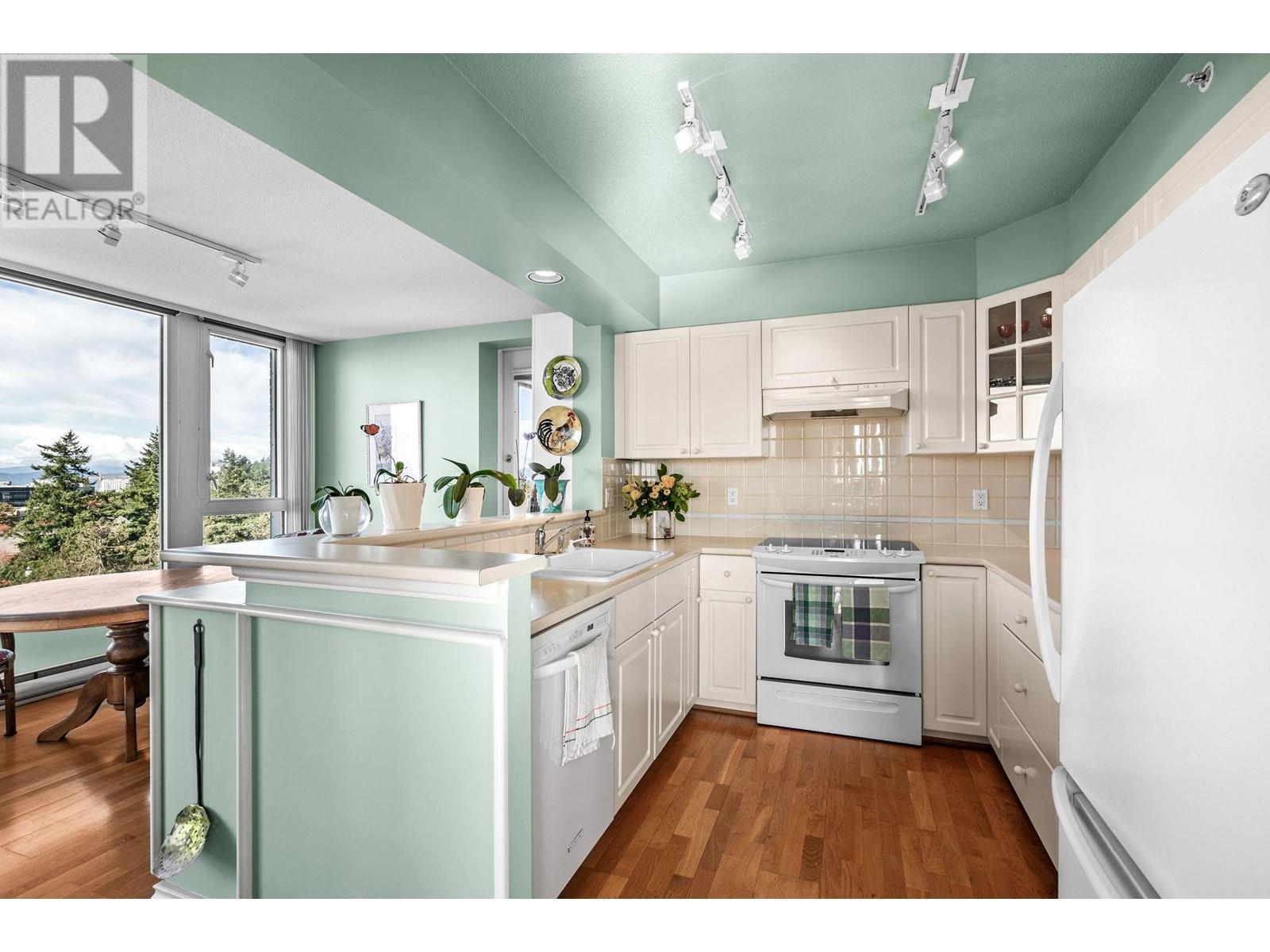 1602 5775 Hampton Place, Vancouver, British Columbia  V6T 2G6 - Photo 8 - R2825260