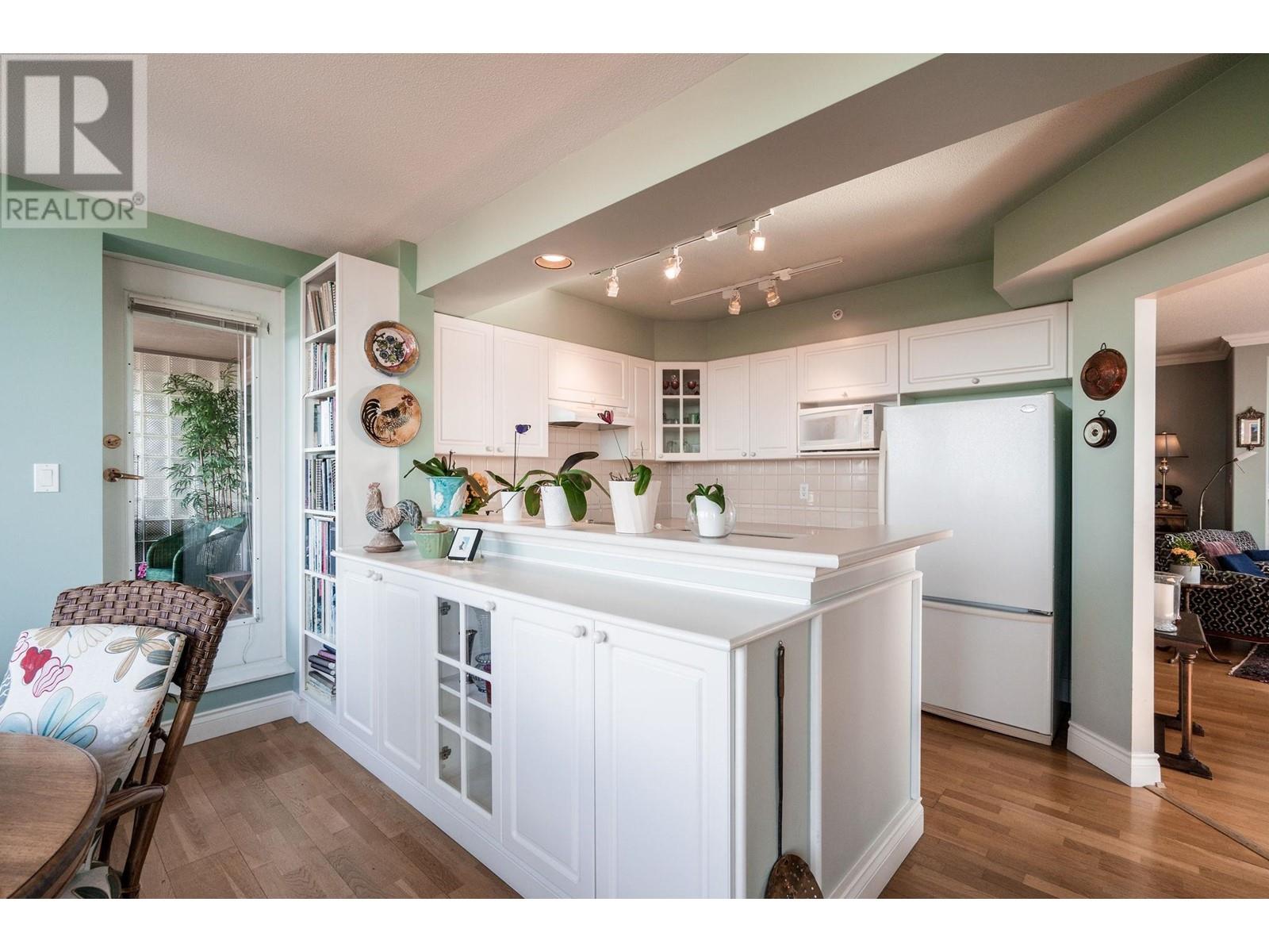 1602 5775 Hampton Place, Vancouver, British Columbia  V6T 2G6 - Photo 9 - R2825260