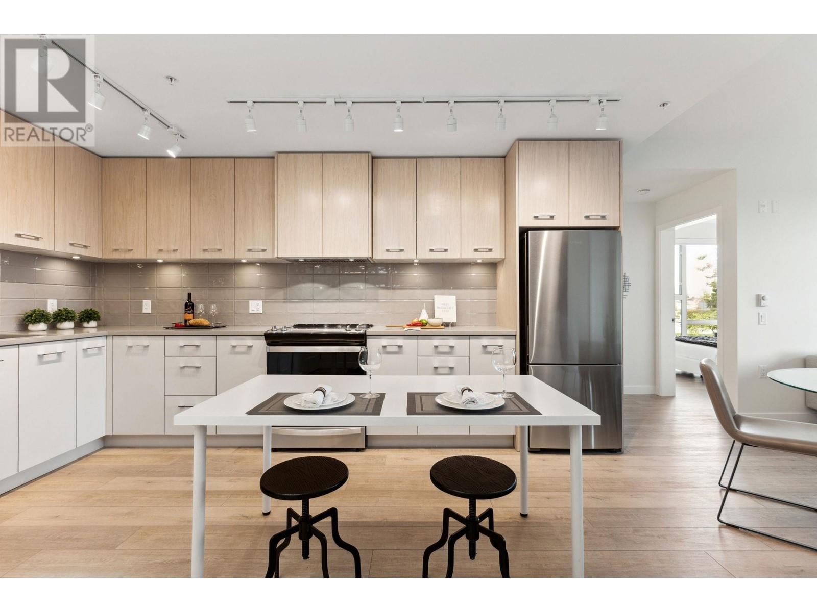 212 4933 CLARENDON STREET, vancouver, British Columbia