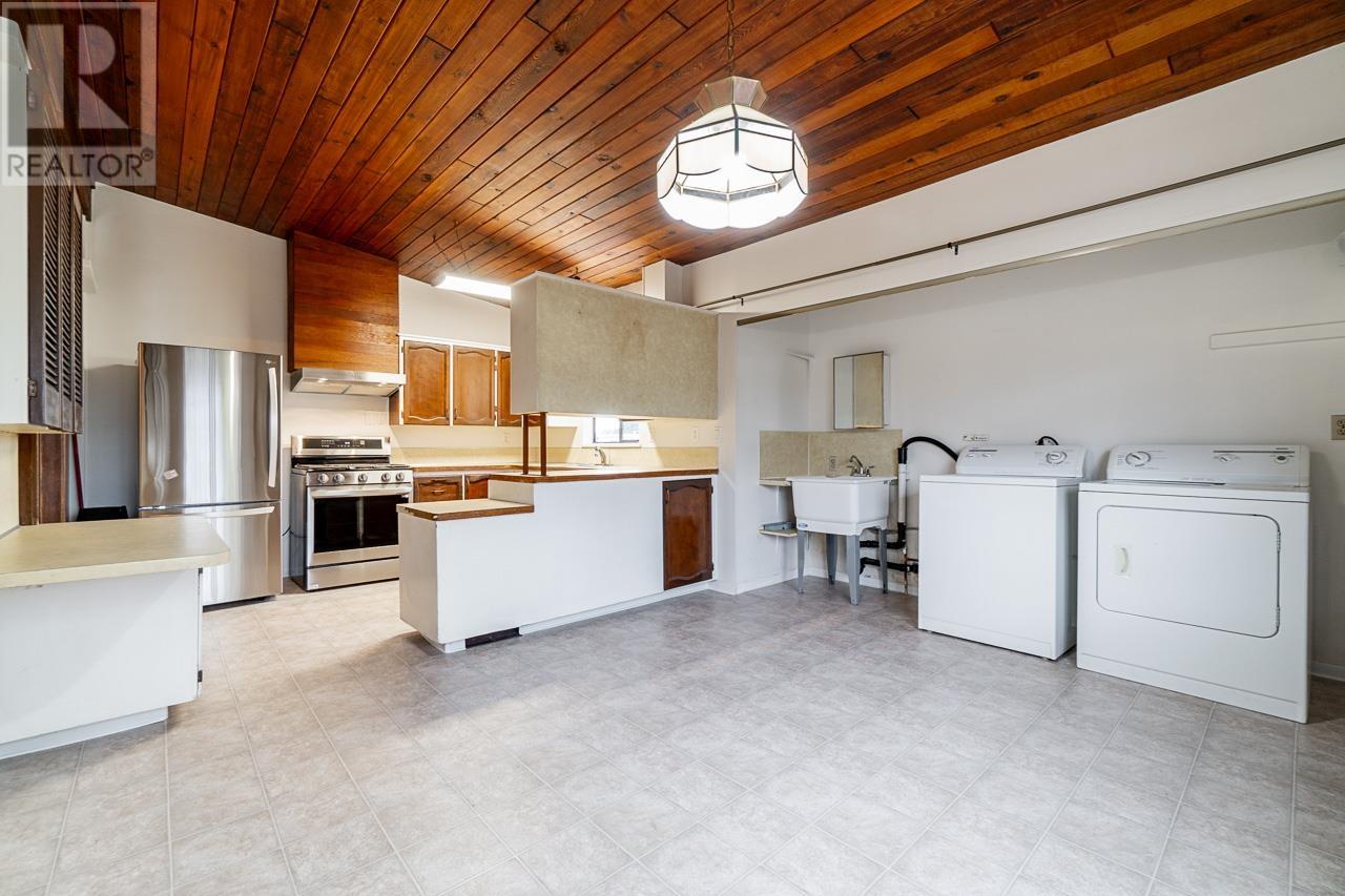 6853 Balmoral Street, Burnaby, British Columbia  V5E 1J2 - Photo 17 - R2825199