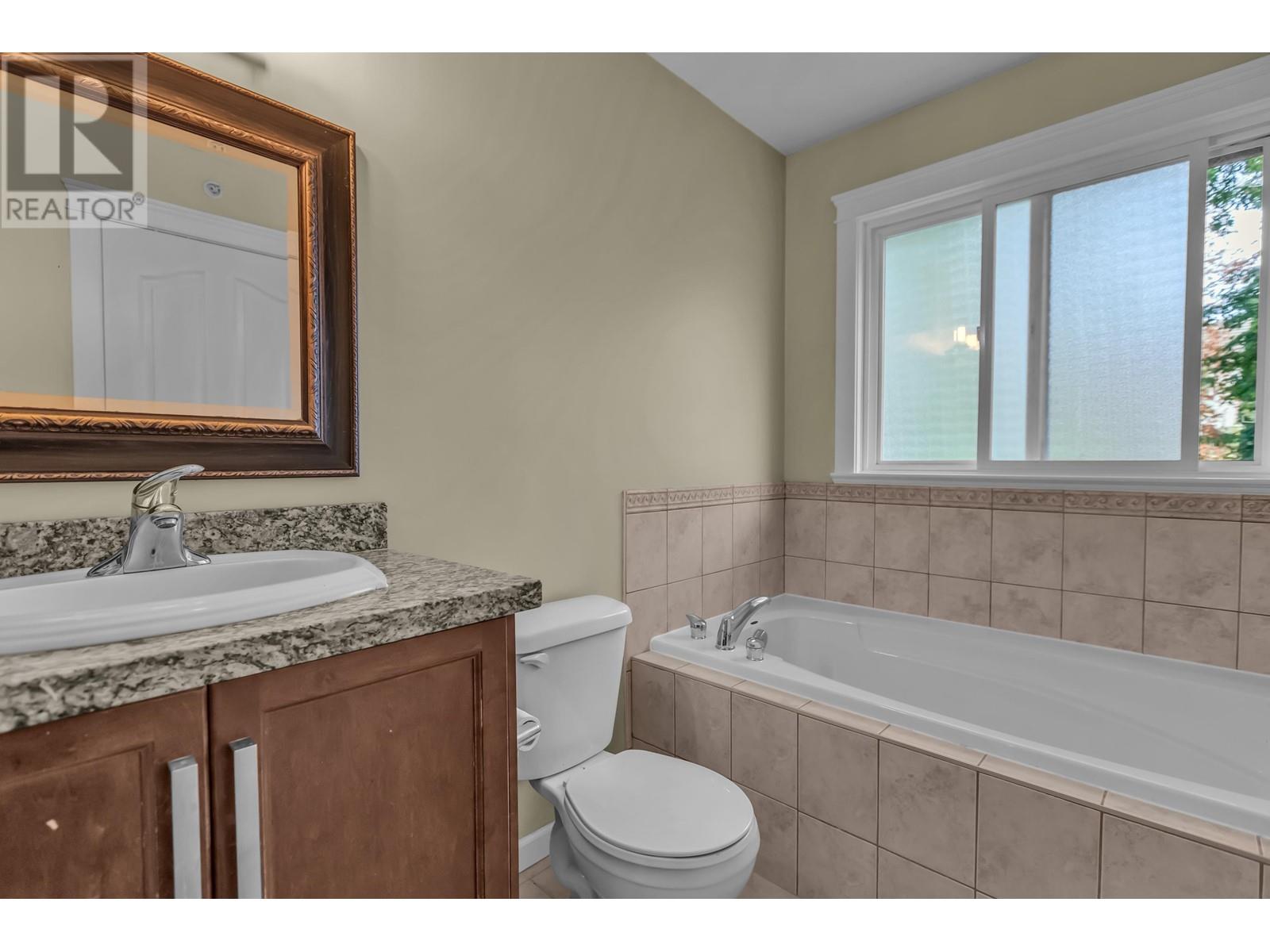 23745 Rock Ridge Drive, Maple Ridge, British Columbia  V4R 2W2 - Photo 21 - R2825202