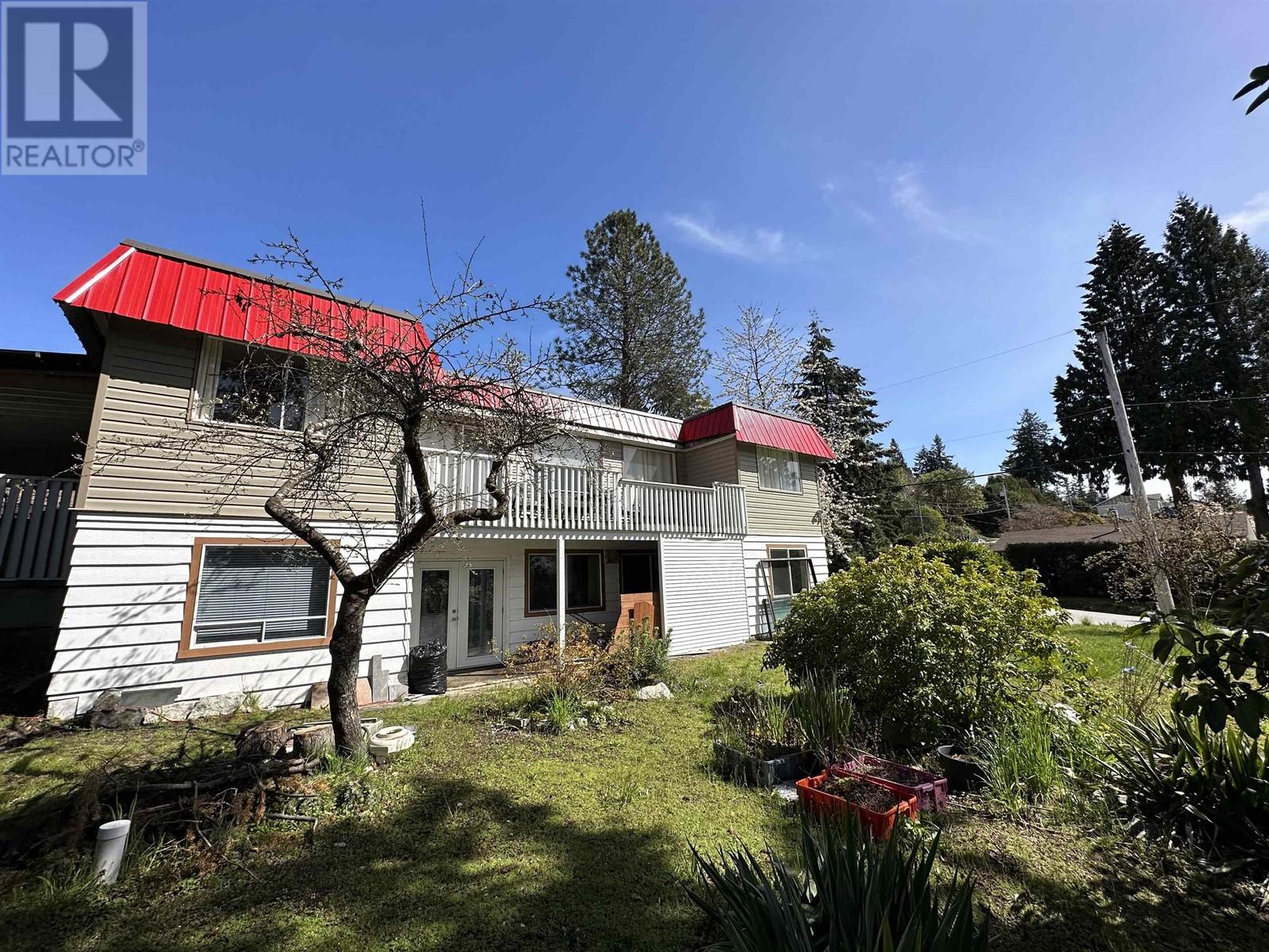 5197 RADCLIFFE ROAD, sechelt, British Columbia