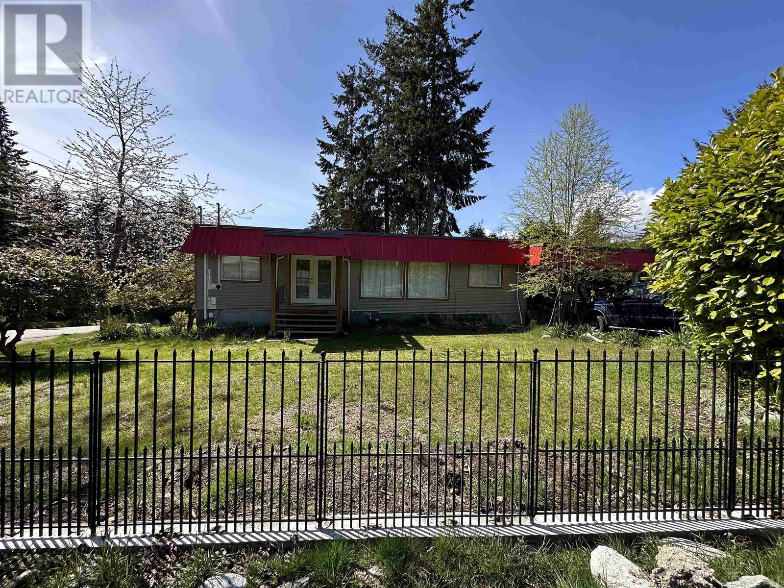 5197 Radcliffe Road, Sechelt, British Columbia  V7Z 0C1 - Photo 10 - R2825235