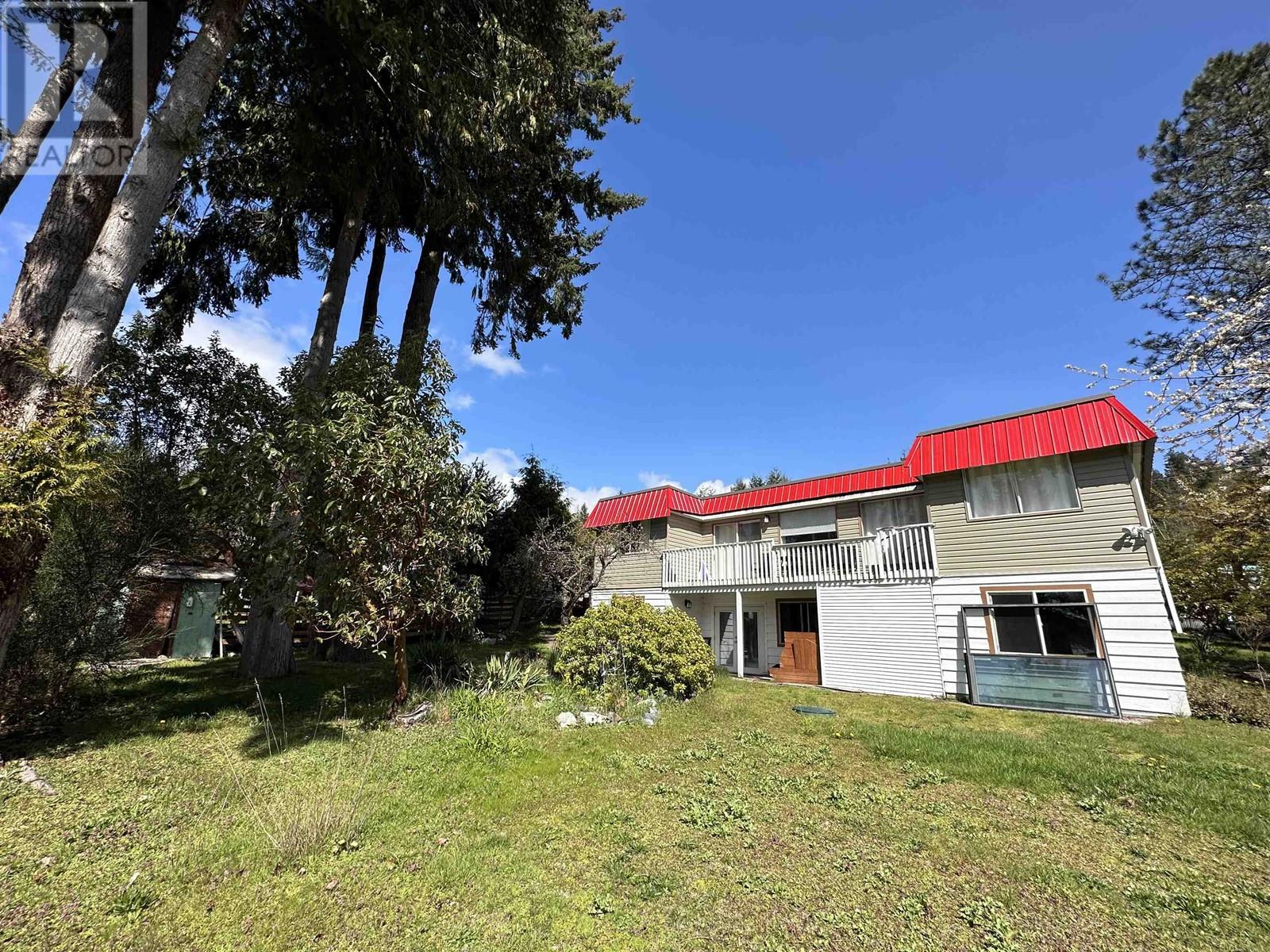 5197 Radcliffe Road, Sechelt, British Columbia  V7Z 0C1 - Photo 3 - R2825235