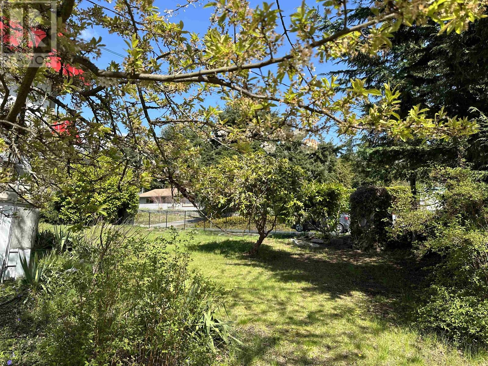 5197 Radcliffe Road, Sechelt, British Columbia  V7Z 0C1 - Photo 9 - R2825235