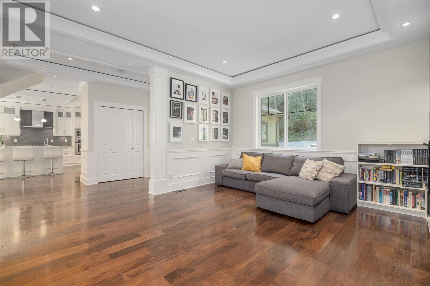 2394 Carmaria Court, North Vancouver, British Columbia  V7J 3M4 - Photo 11 - R2825236