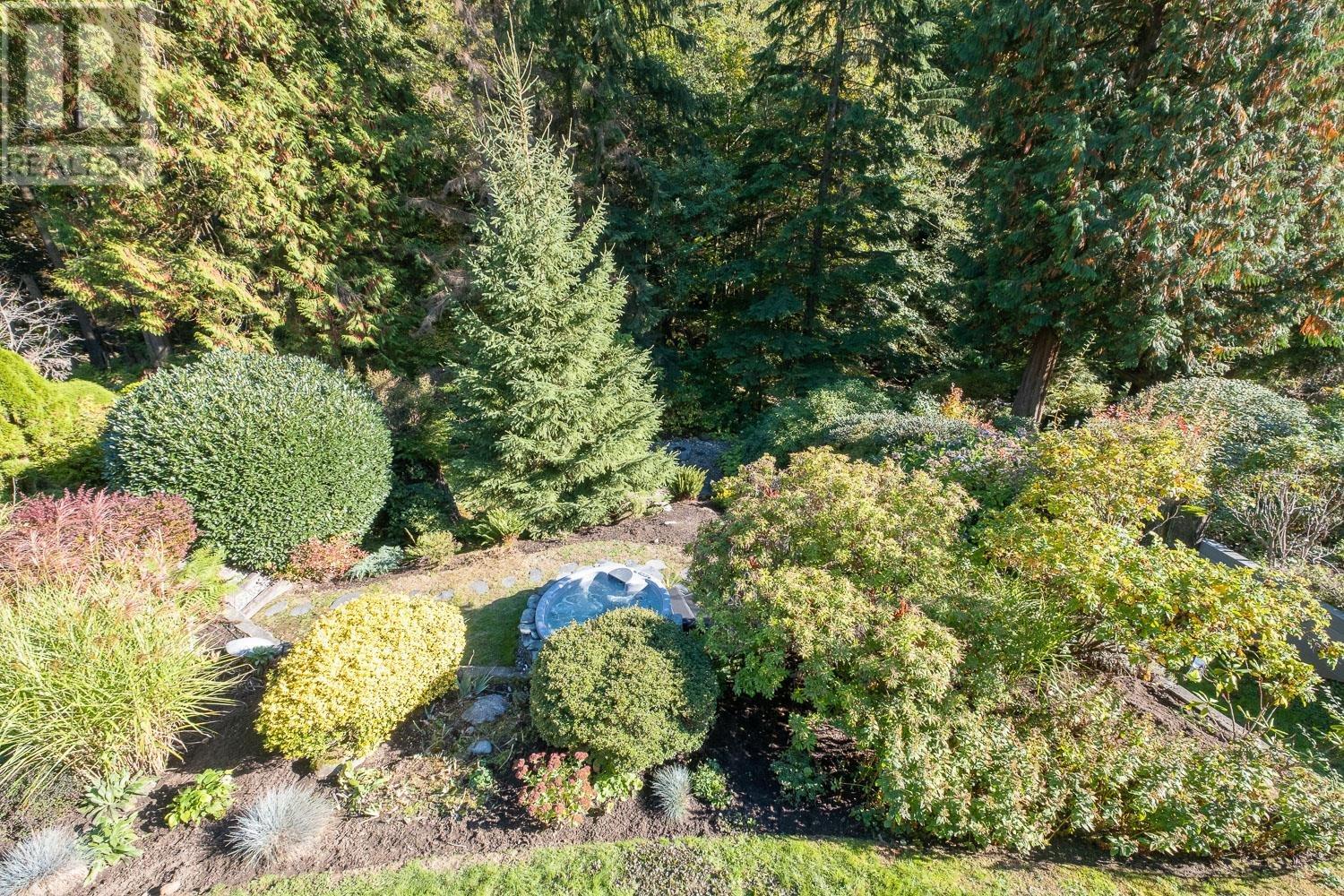 2394 Carmaria Court, North Vancouver, British Columbia  V7J 3M4 - Photo 32 - R2825236