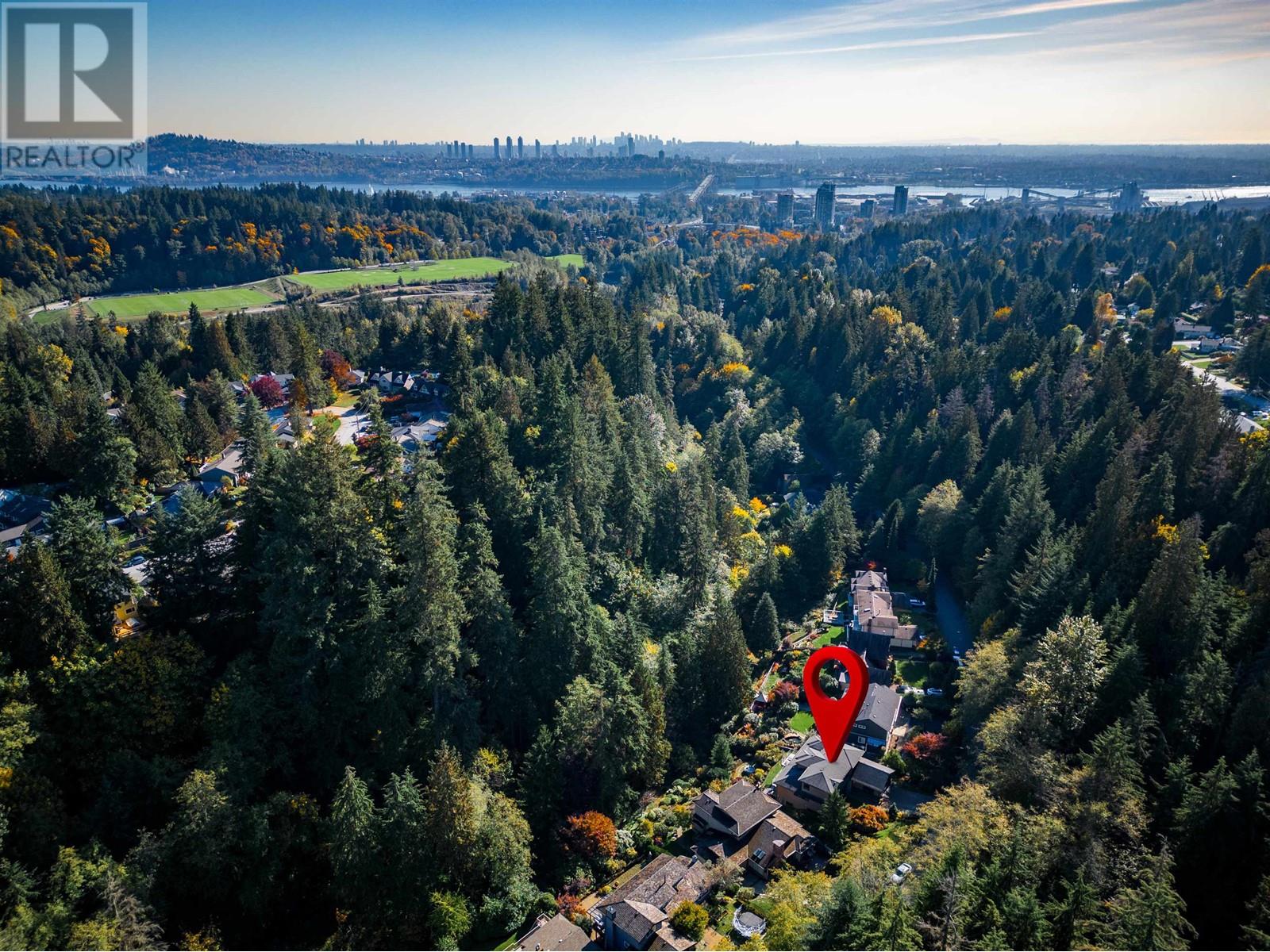 2394 Carmaria Court, North Vancouver, British Columbia  V7J 3M4 - Photo 35 - R2825236
