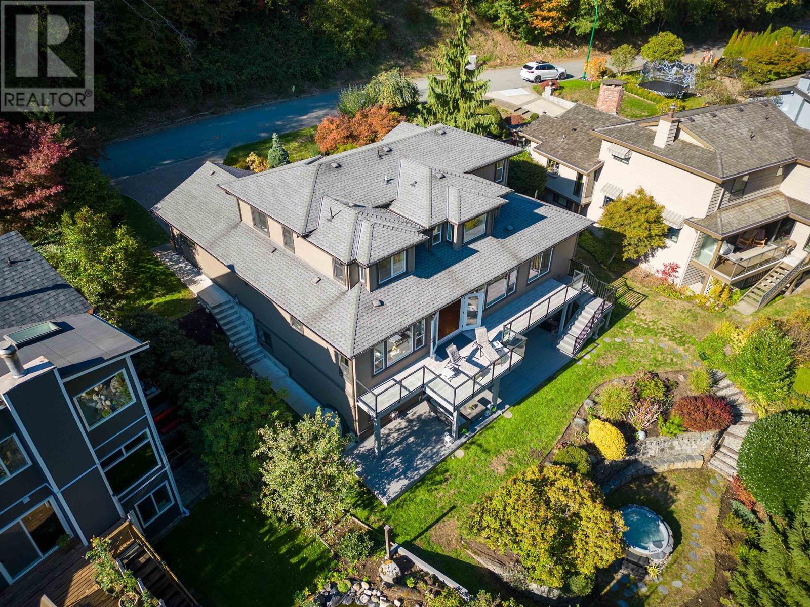 2394 Carmaria Court, North Vancouver, British Columbia  V7J 3M4 - Photo 39 - R2825236