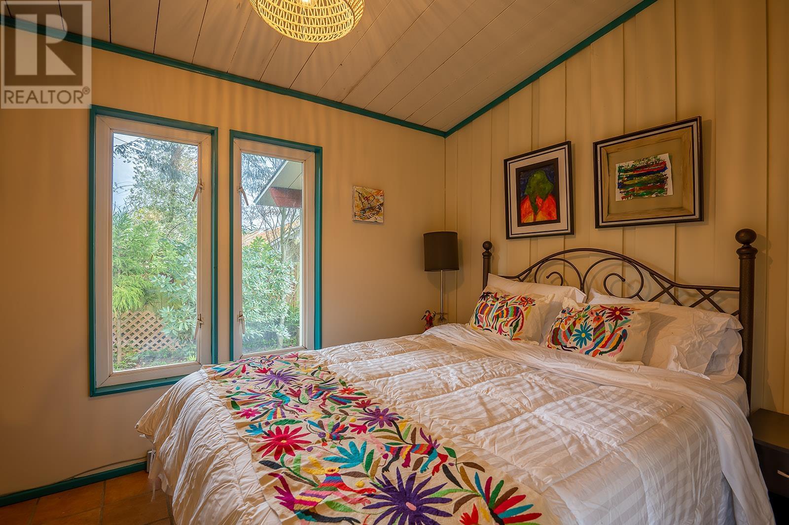 5717 Porpoise Bay Road, Sechelt, British Columbia  V0N 3A0 - Photo 23 - R2825275