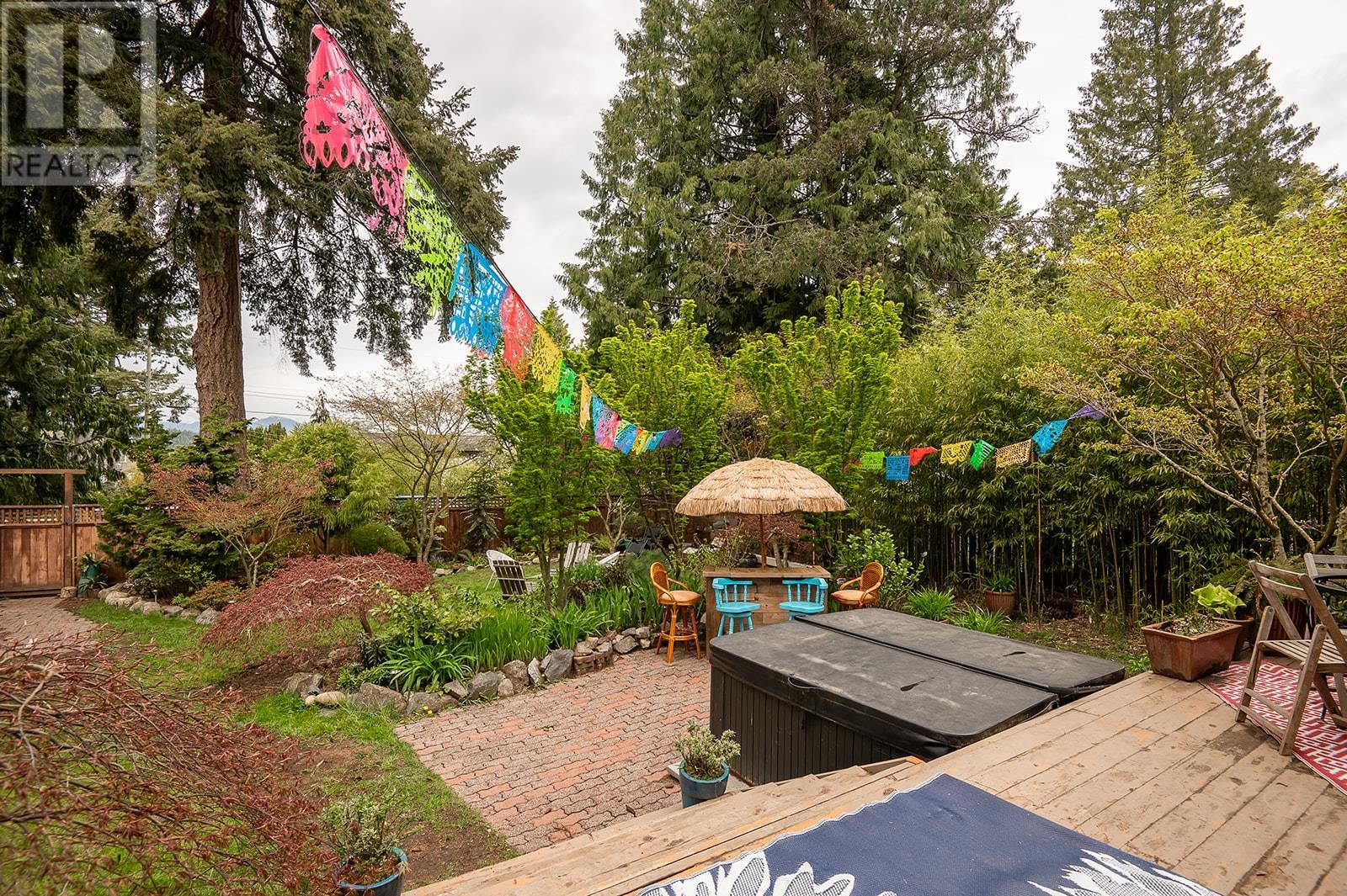 5717 Porpoise Bay Road, Sechelt, British Columbia  V0N 3A0 - Photo 28 - R2825275