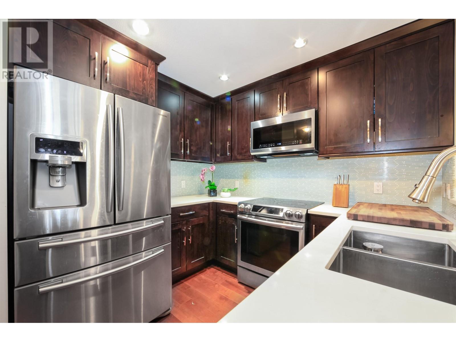 111 3038 E Kent Avenue South, Vancouver, British Columbia  V5S 4V8 - Photo 1 - R2825184