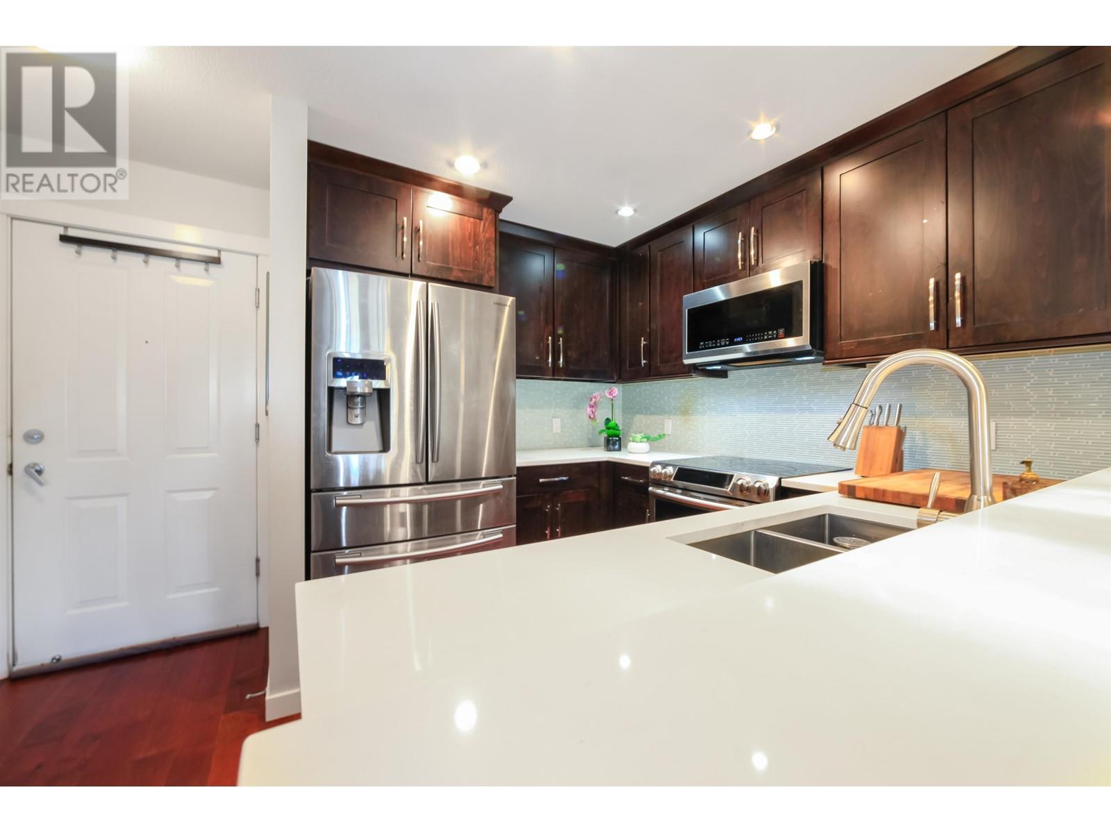 111 3038 E Kent Avenue South, Vancouver, British Columbia  V5S 4V8 - Photo 2 - R2825184