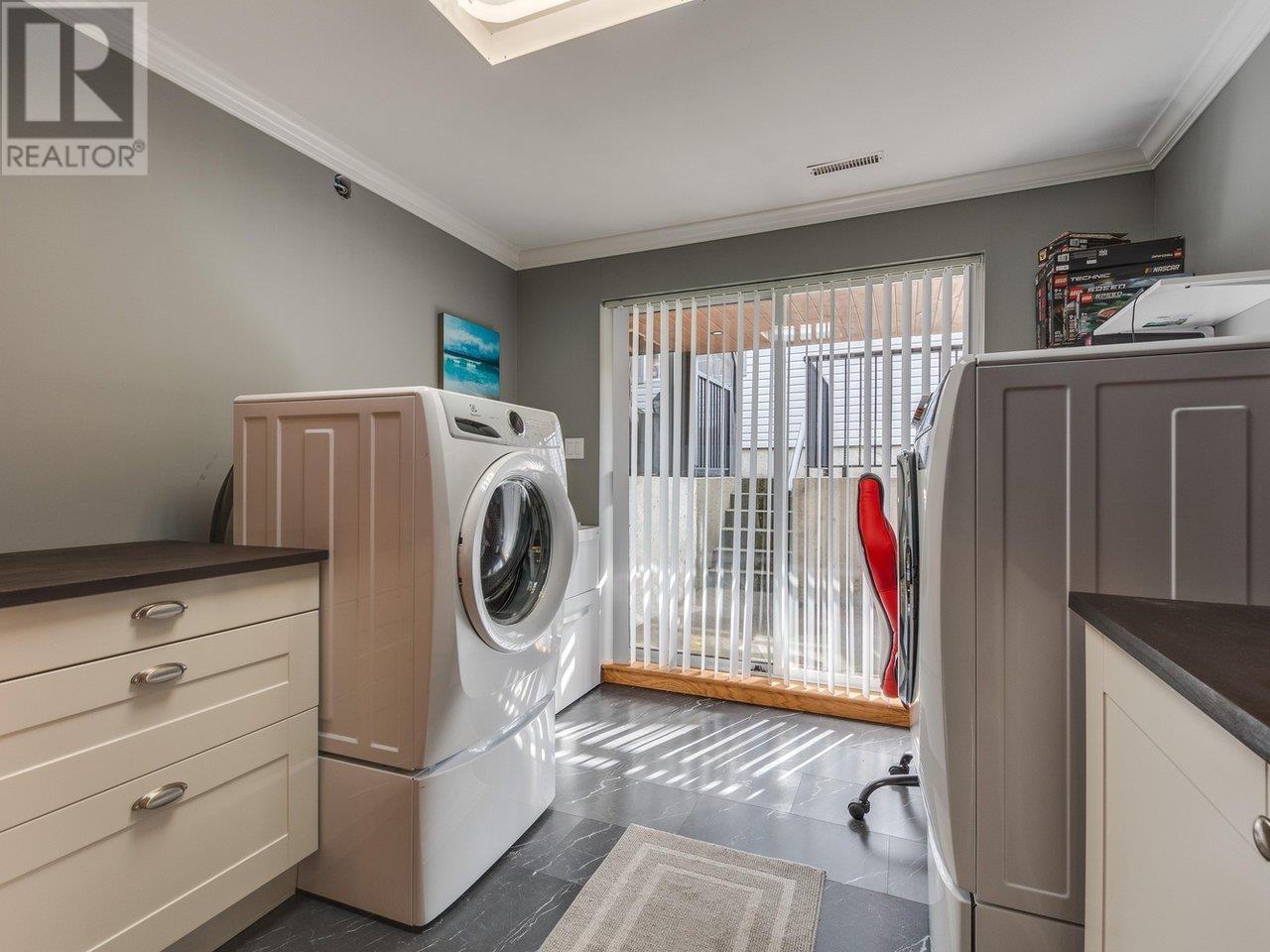 2520 Dewdney Trunk Road, Coquitlam, British Columbia  V3H 2E5 - Photo 29 - R2825273