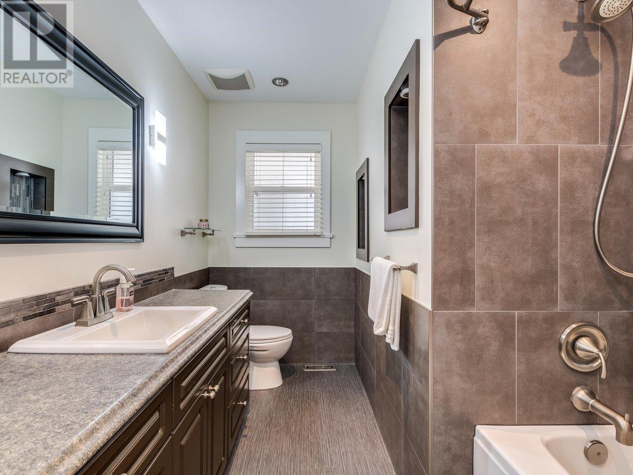 2520 Dewdney Trunk Road, Coquitlam, British Columbia  V3H 2E5 - Photo 12 - R2825273