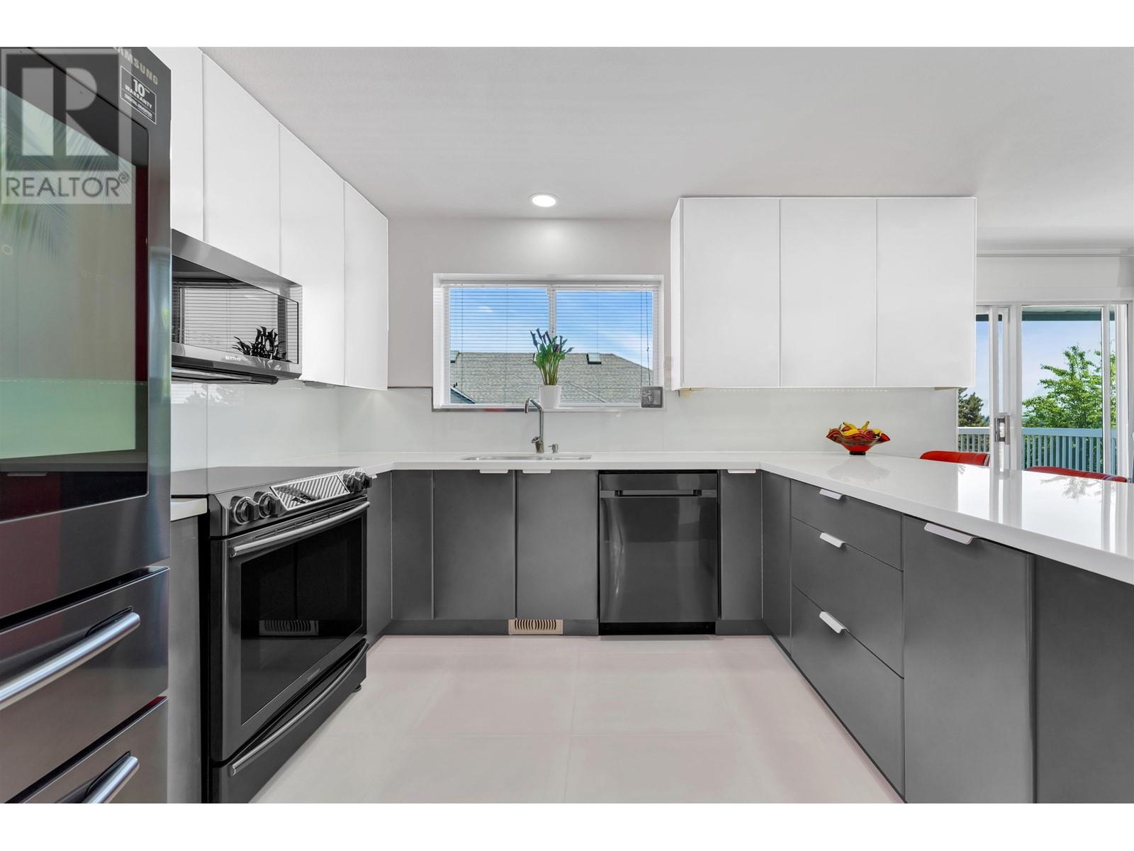 25 1355 Citadel Drive, Port Coquitlam, British Columbia  V3C 5X6 - Photo 4 - R2823025