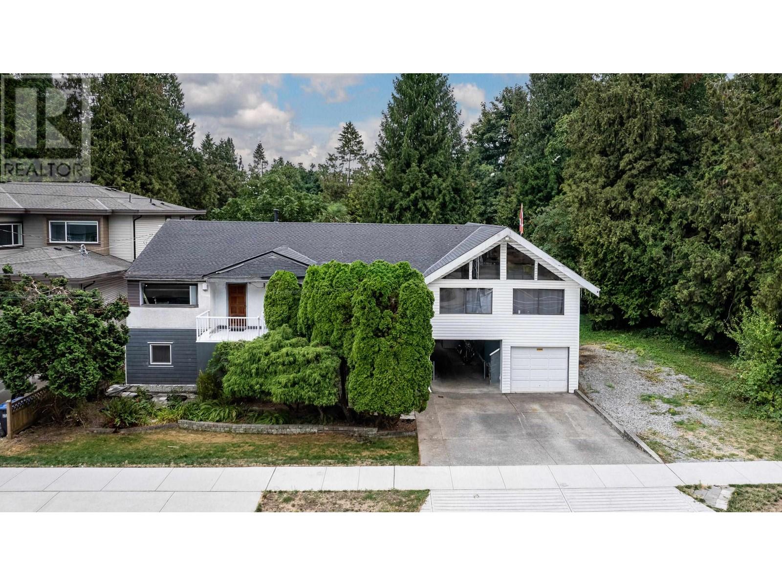 1680 Coquitlam Avenue, Port Coquitlam, British Columbia  V3B 1H7 - Photo 2 - R2819322