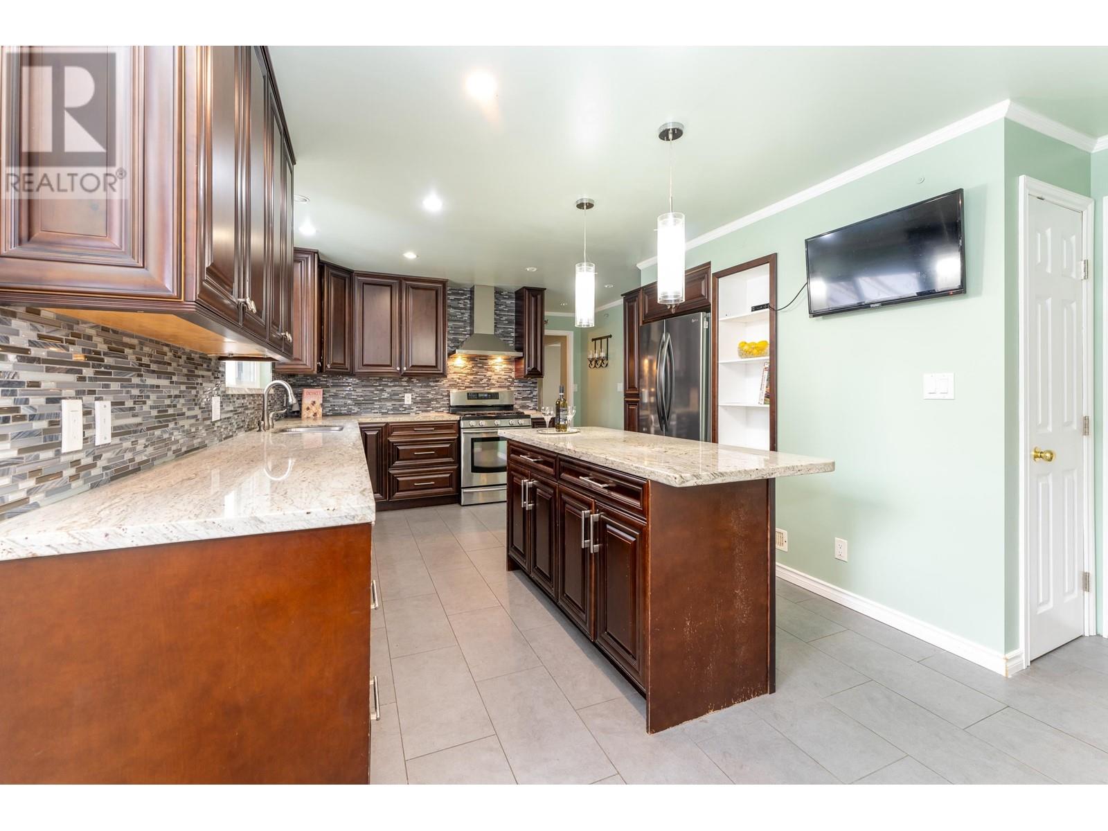 1680 Coquitlam Avenue, Port Coquitlam, British Columbia  V3B 1H7 - Photo 4 - R2819322
