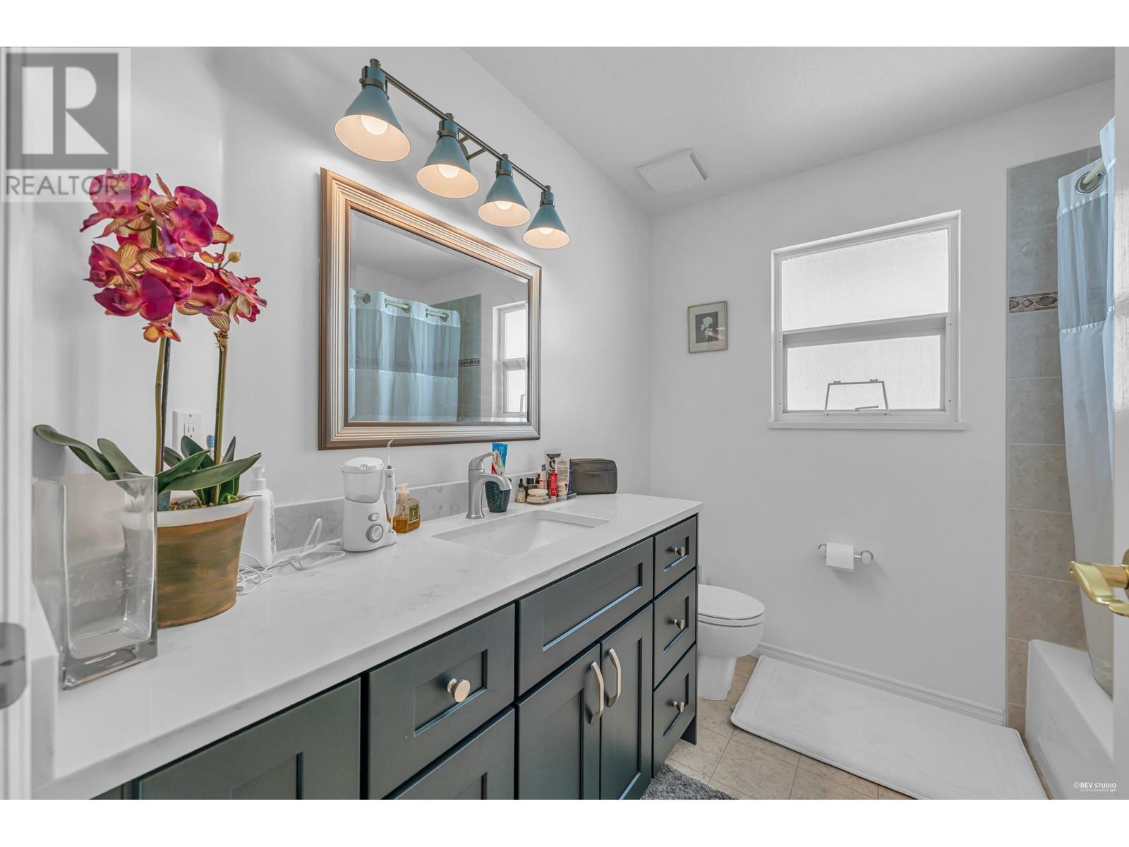 3088 Cardinal Court, Coquitlam, British Columbia  V3E 3C4 - Photo 6 - R2824014