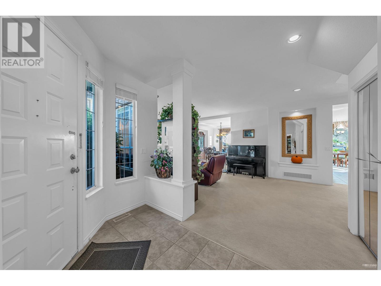 3088 Cardinal Court, Coquitlam, British Columbia  V3E 3C4 - Photo 13 - R2824014