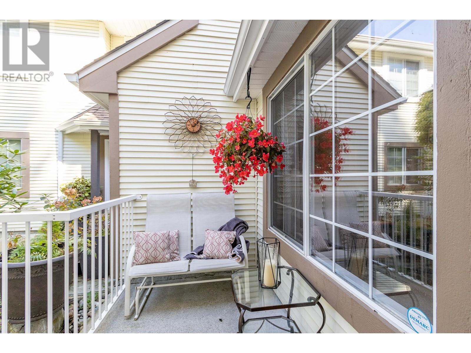 4 3939 Indian River Drive, North Vancouver, British Columbia  V7G 2P5 - Photo 3 - R2823550