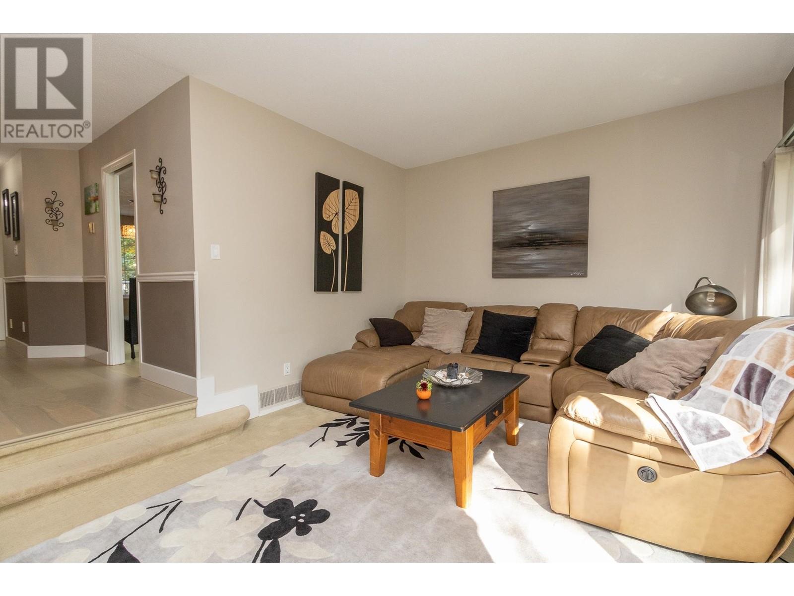 4 3939 Indian River Drive, North Vancouver, British Columbia  V7G 2P5 - Photo 10 - R2823550