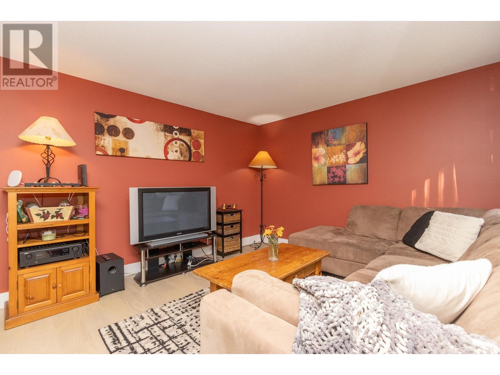 4 3939 Indian River Drive, North Vancouver, British Columbia  V7G 2P5 - Photo 23 - R2823550