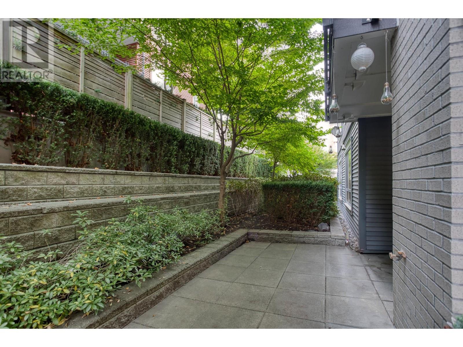 105 608 Como Lake Avenue, Coquitlam, British Columbia  V3J 0B2 - Photo 15 - R2824935