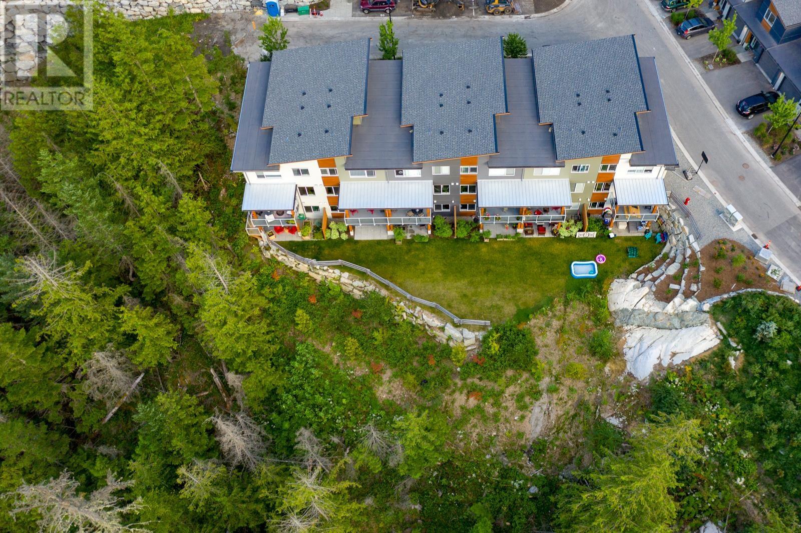 5 41360 Skyridge Place, Squamish, British Columbia  V8B 0Y6 - Photo 3 - R2825292