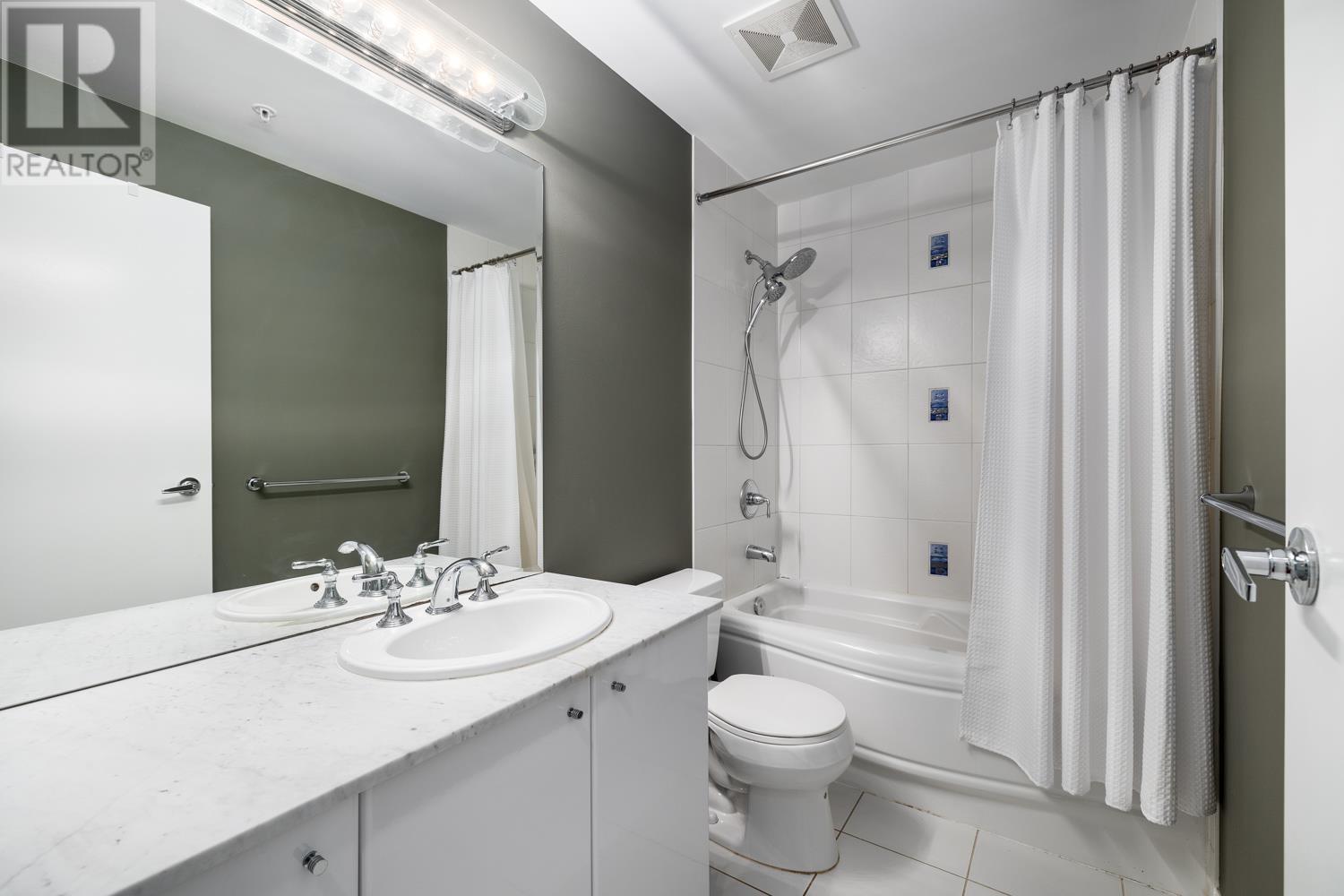 605 100 E Esplanade, North Vancouver, British Columbia  V7L 4V1 - Photo 10 - R2825293