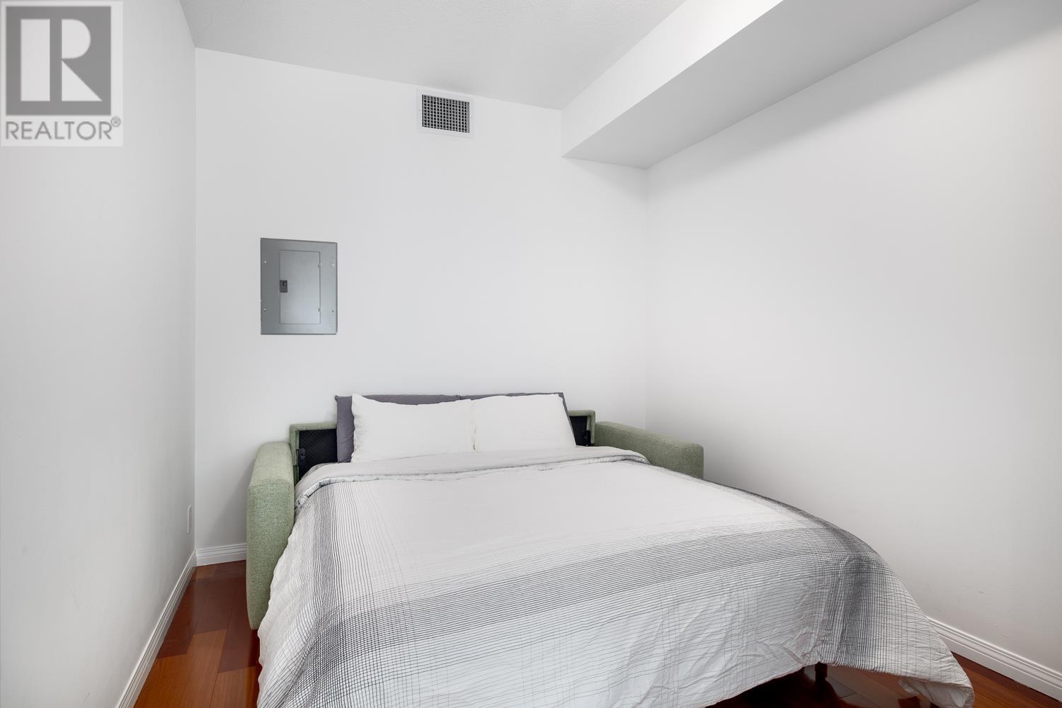 605 100 E Esplanade, North Vancouver, British Columbia  V7L 4V1 - Photo 8 - R2825293